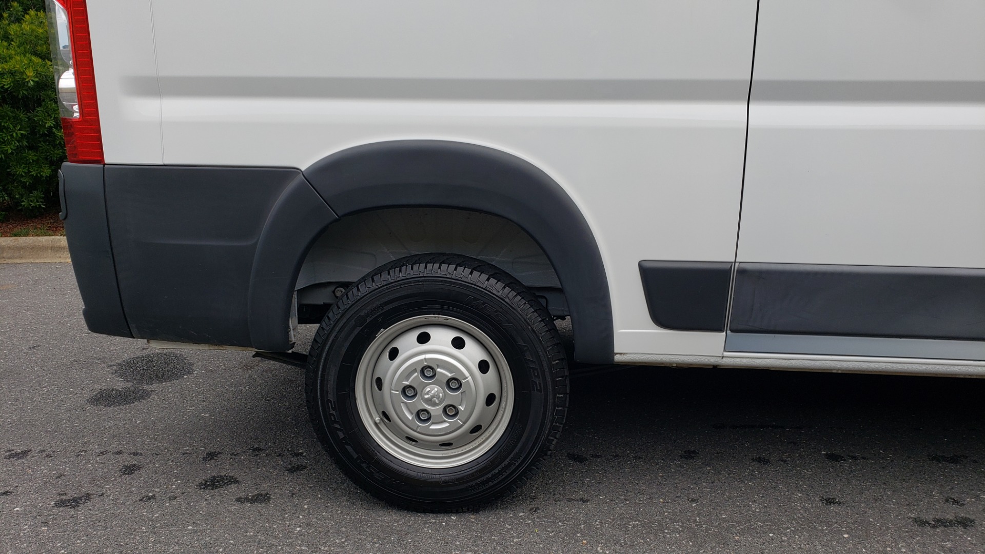 Used 2016 Ram PROMASTER CARGO VAN 136 WB / 3.6L V6 / AUTO / ROOF-RACK / REARVIEW / SEATS 5 for sale Sold at Formula Imports in Charlotte NC 28227 60