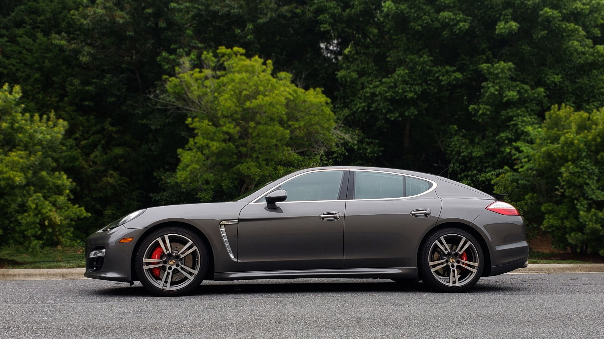 Used 2013 Porsche PANAMERA TURBO 4.8L V8 / AWD / NAV / SUNROOF / LCA / PARK ASST / BURMESTER for sale Sold at Formula Imports in Charlotte NC 28227 2