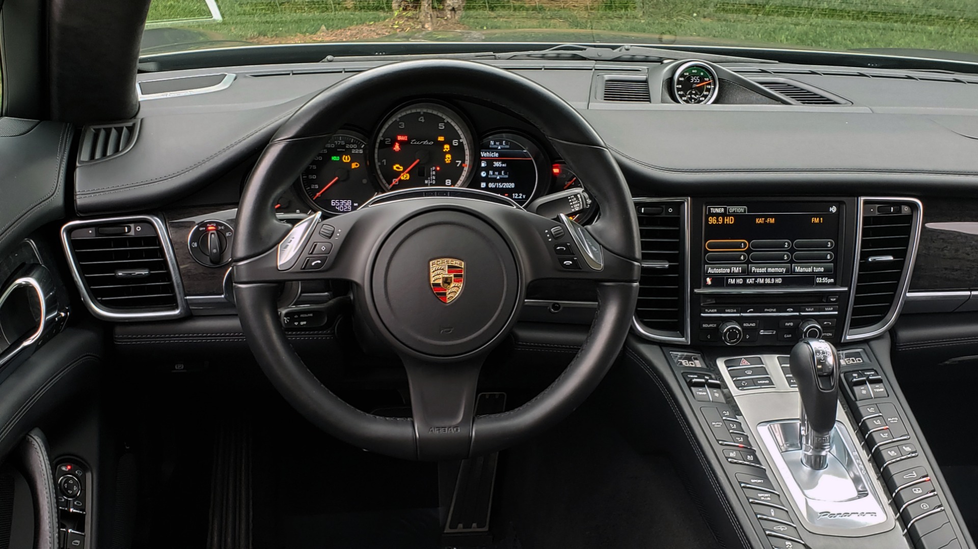 Used 2013 Porsche PANAMERA TURBO 4.8L V8 / AWD / NAV / SUNROOF / LCA / PARK ASST / BURMESTER for sale Sold at Formula Imports in Charlotte NC 28227 37