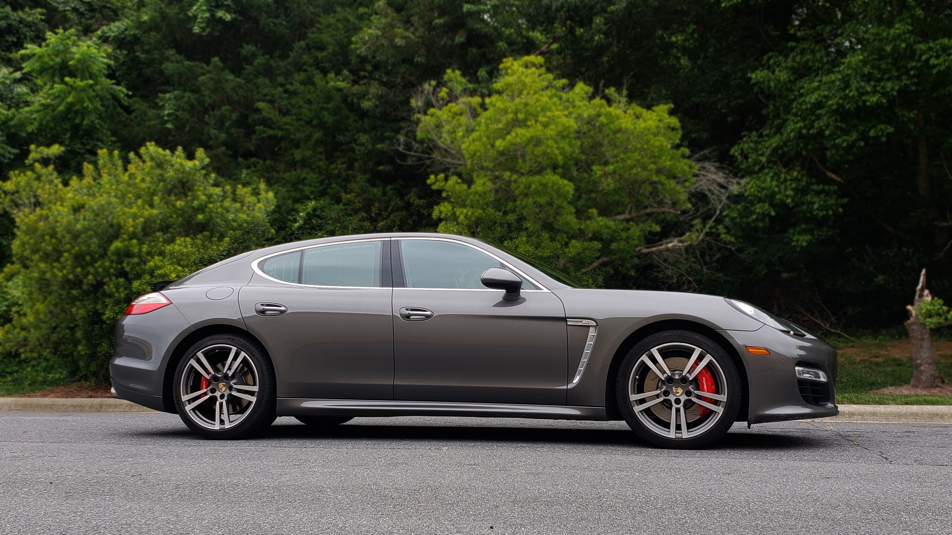 Used 2013 Porsche PANAMERA TURBO 4.8L V8 / AWD / NAV / SUNROOF / LCA / PARK ASST / BURMESTER for sale Sold at Formula Imports in Charlotte NC 28227 5