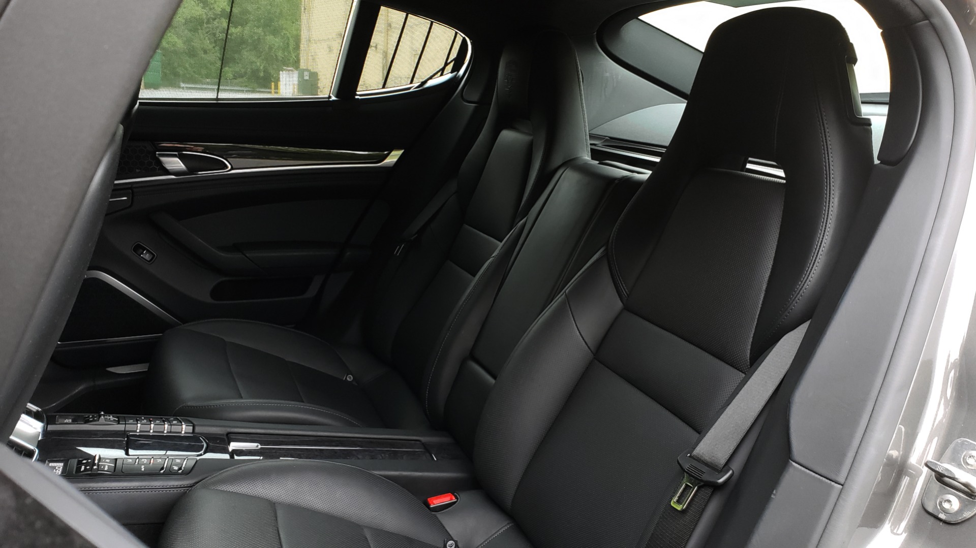 Used 2013 Porsche PANAMERA TURBO 4.8L V8 / AWD / NAV / SUNROOF / LCA / PARK ASST / BURMESTER for sale Sold at Formula Imports in Charlotte NC 28227 65