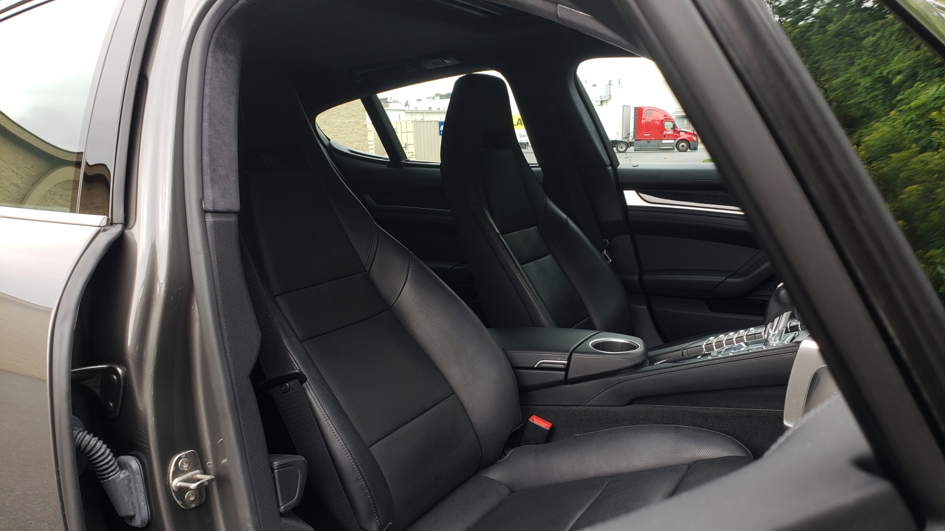 Used 2013 Porsche PANAMERA TURBO 4.8L V8 / AWD / NAV / SUNROOF / LCA / PARK ASST / BURMESTER for sale Sold at Formula Imports in Charlotte NC 28227 72