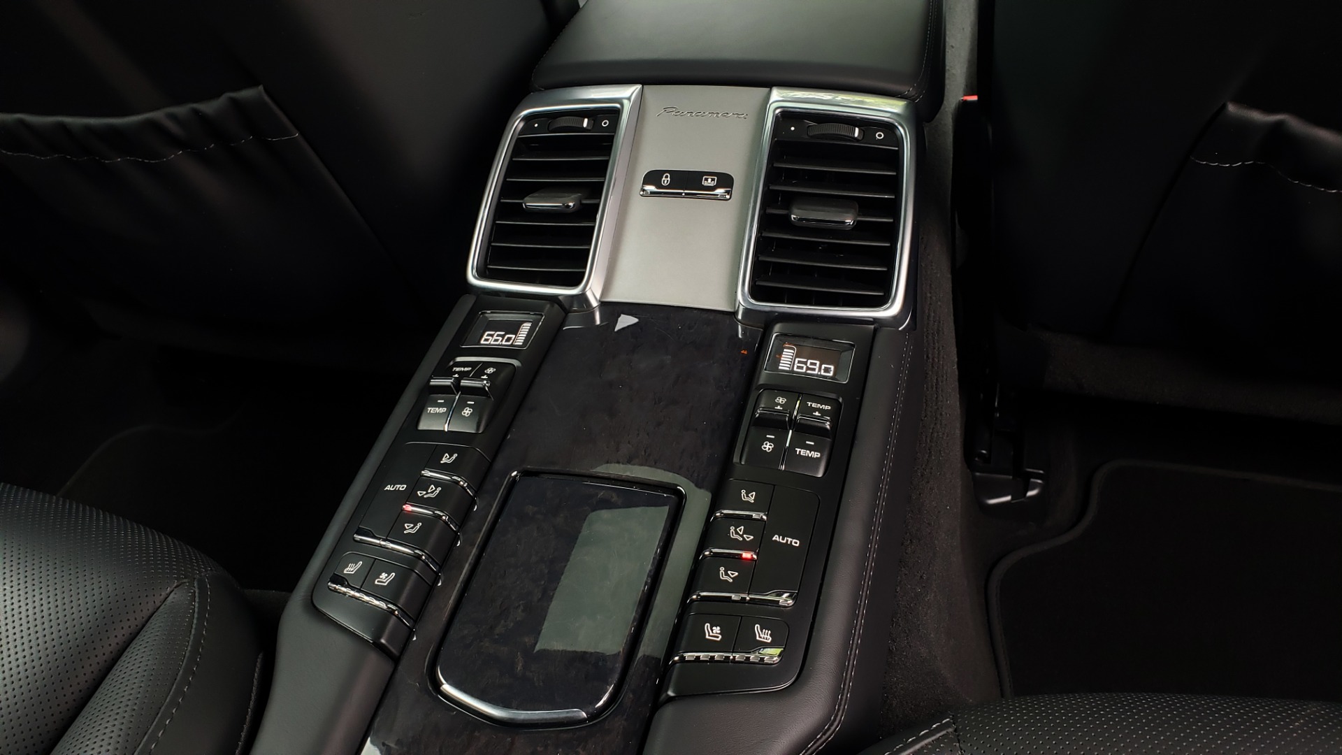 Used 2013 Porsche PANAMERA TURBO 4.8L V8 / AWD / NAV / SUNROOF / LCA / PARK ASST / BURMESTER for sale Sold at Formula Imports in Charlotte NC 28227 85