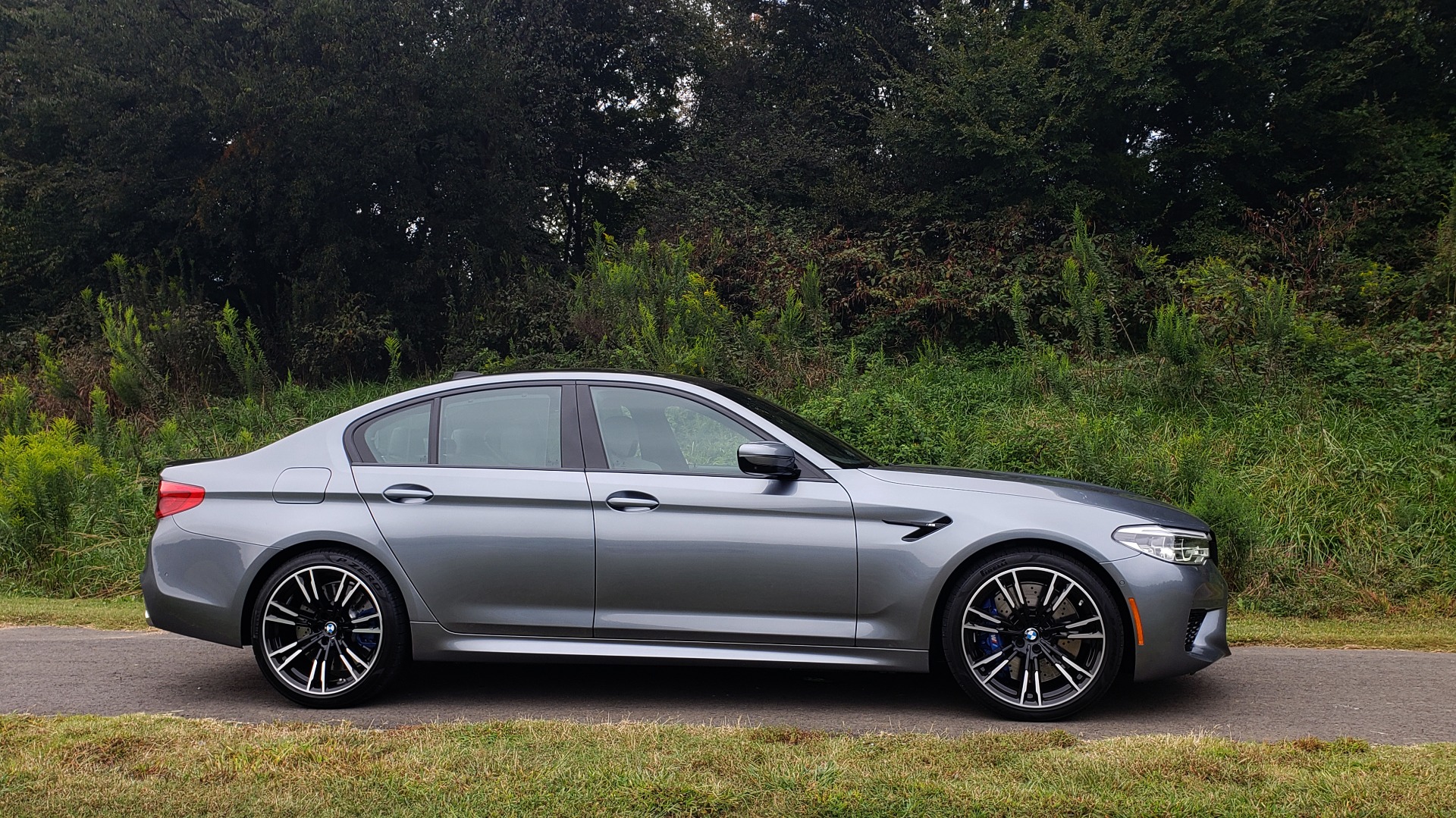 Used 2019 BMW M5 EXEC PKG / DRVR ASST PLUS / B&W SOUND / NAV / REARVIEW for sale Sold at Formula Imports in Charlotte NC 28227 4