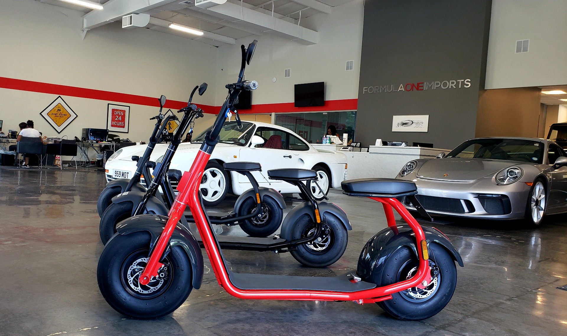 Used 2018 Scrooser ELECTRIC SCOOTER SELF BALANCED / 15.5 MPH / 34MI RANGE - CHOOSE YOUR COLOR for sale Sold at Formula Imports in Charlotte NC 28227 3