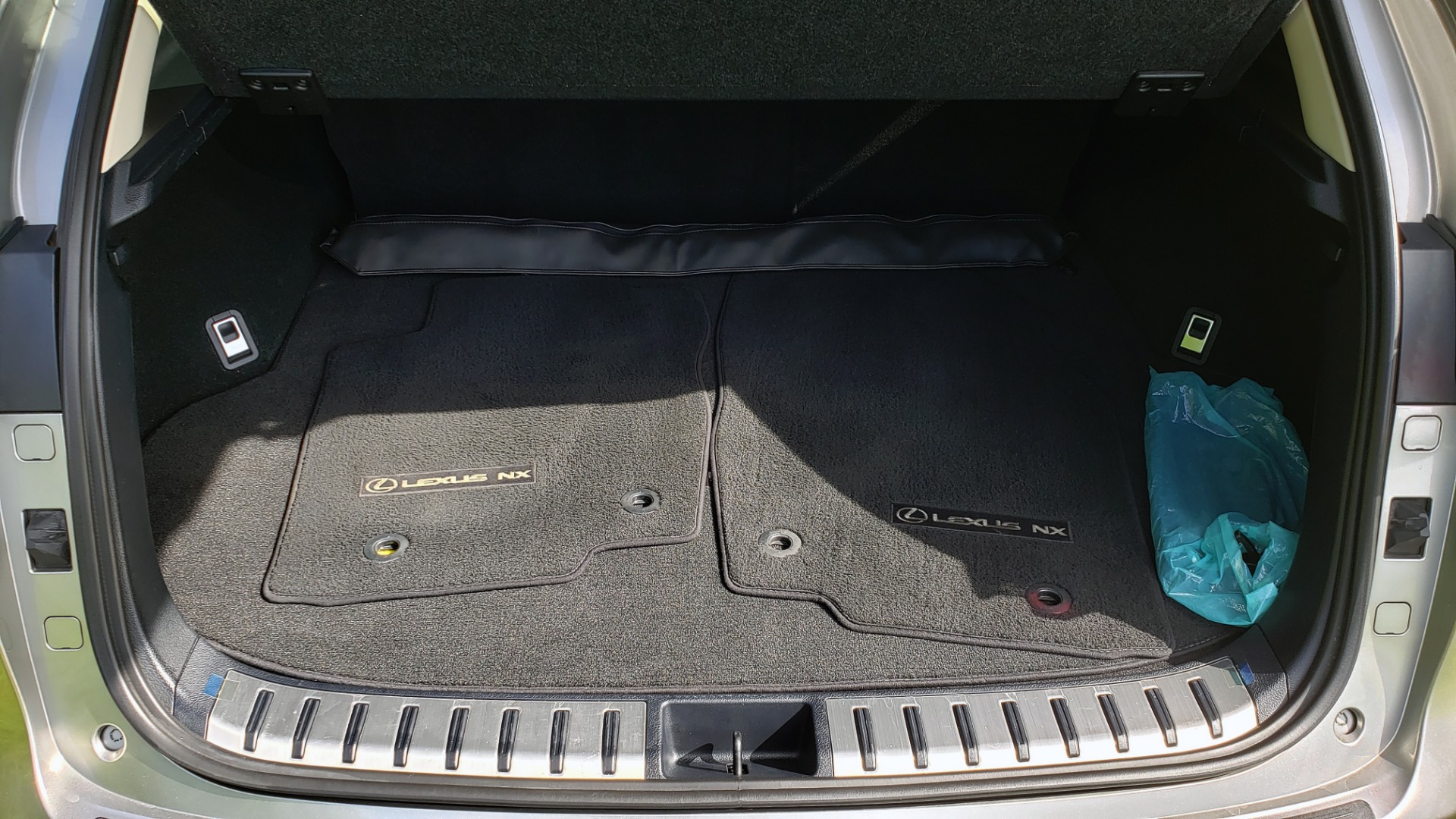 Used 2016 Lexus NX 200T FWD / PREMIUM PKG / SUNROOF / BSM / REARVIEW for sale Sold at Formula Imports in Charlotte NC 28227 21
