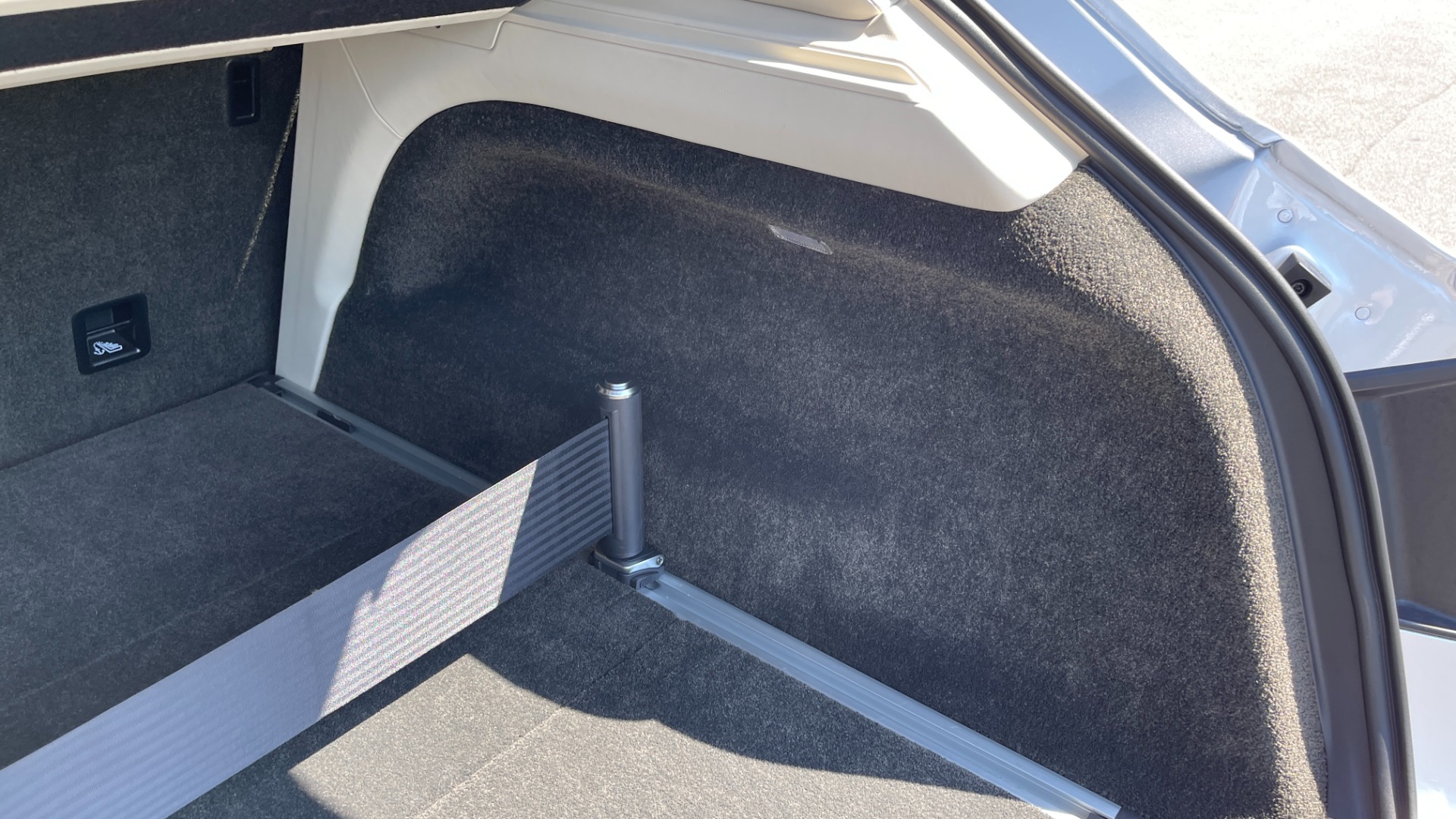 Used 2017 Bentley BENTAYGA W12 / NAV / SUNROOF / TOURING / ENTERTAINMENT / REARVIEW for sale Sold at Formula Imports in Charlotte NC 28227 21