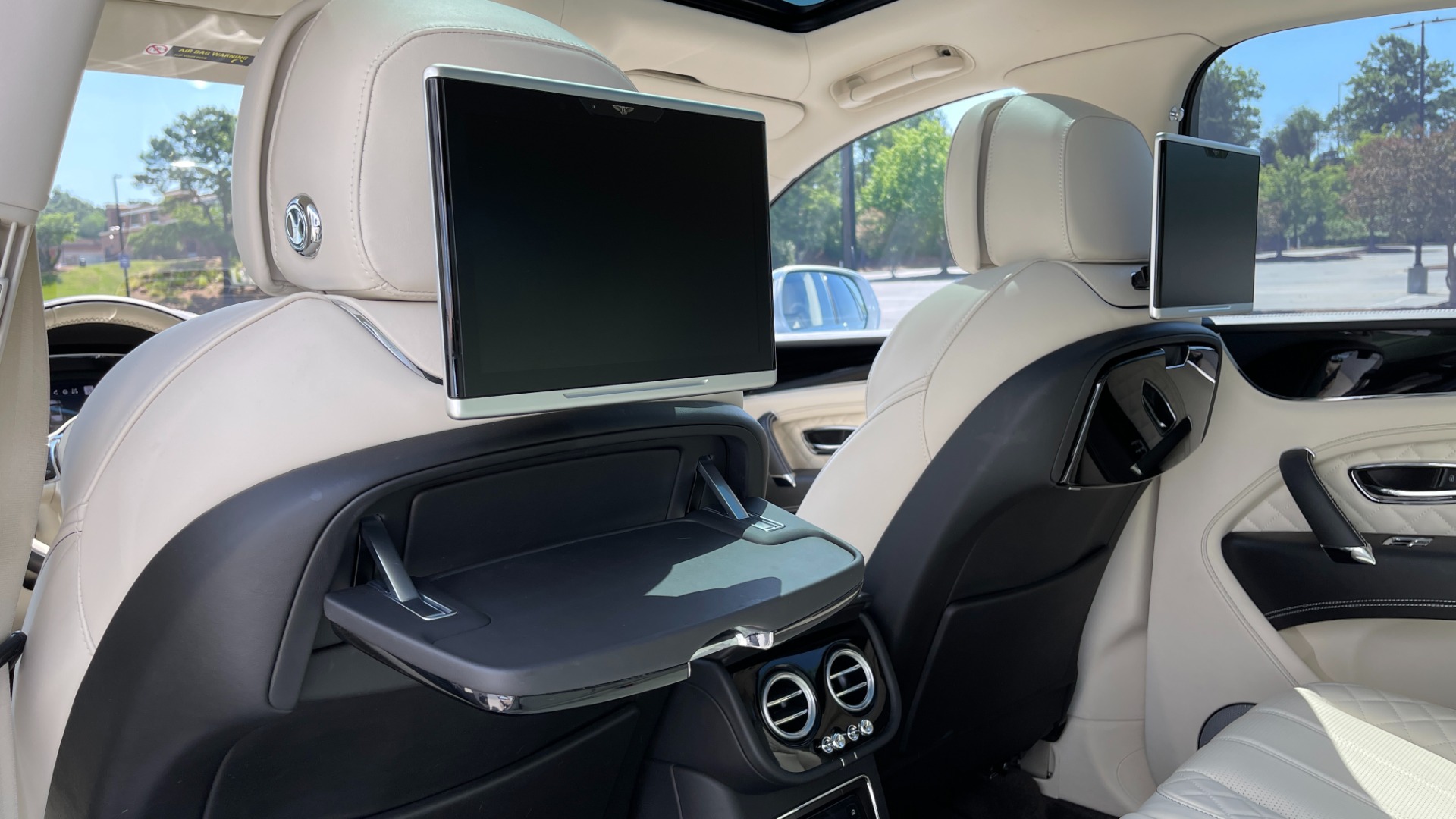 Used 2017 Bentley BENTAYGA W12 / NAV / SUNROOF / TOURING / ENTERTAINMENT / REARVIEW for sale Sold at Formula Imports in Charlotte NC 28227 54