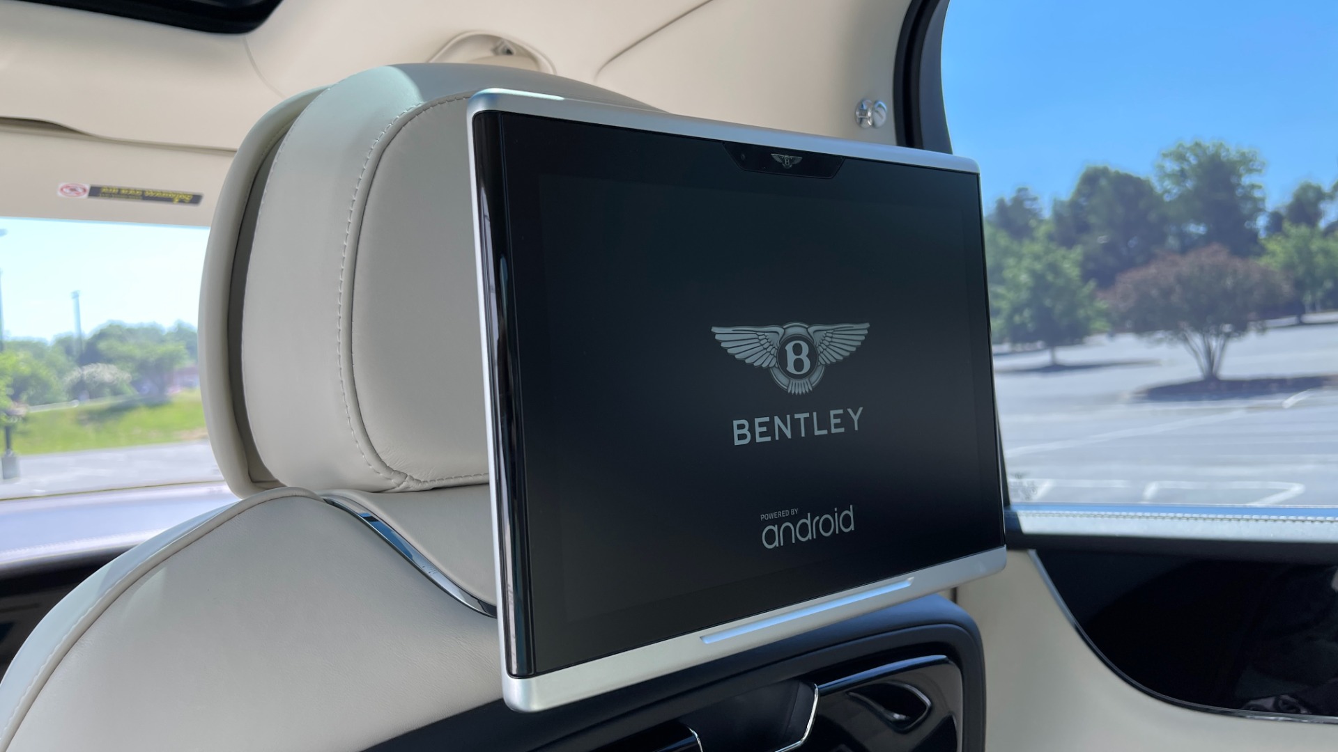 Used 2017 Bentley BENTAYGA W12 / NAV / SUNROOF / TOURING / ENTERTAINMENT / REARVIEW for sale Sold at Formula Imports in Charlotte NC 28227 56