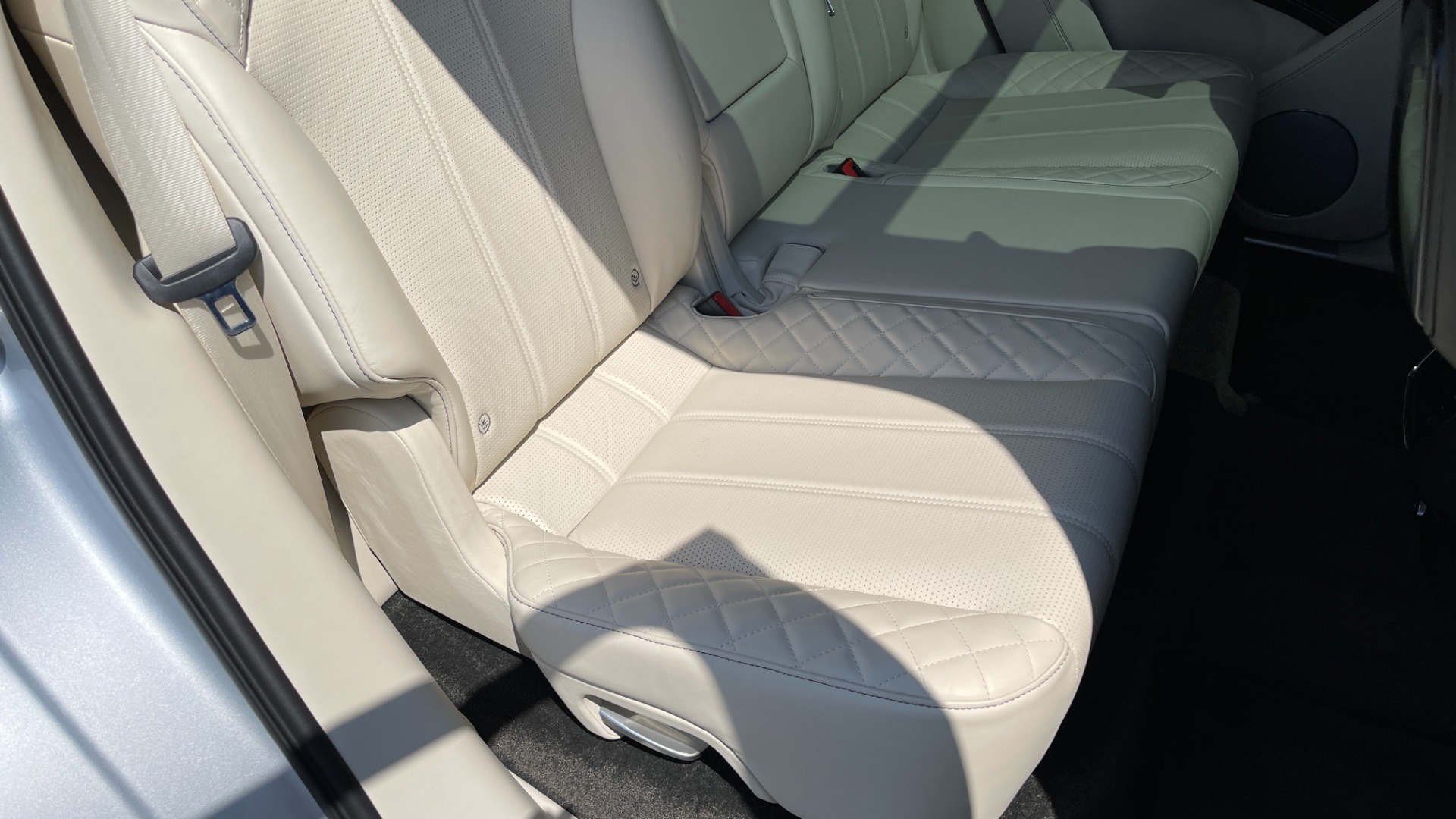Used 2017 Bentley BENTAYGA W12 / NAV / SUNROOF / TOURING / ENTERTAINMENT / REARVIEW for sale Sold at Formula Imports in Charlotte NC 28227 67