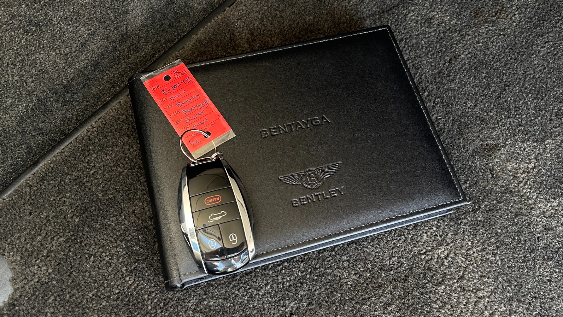 Used 2017 Bentley BENTAYGA W12 / NAV / SUNROOF / TOURING / ENTERTAINMENT / REARVIEW for sale Sold at Formula Imports in Charlotte NC 28227 81