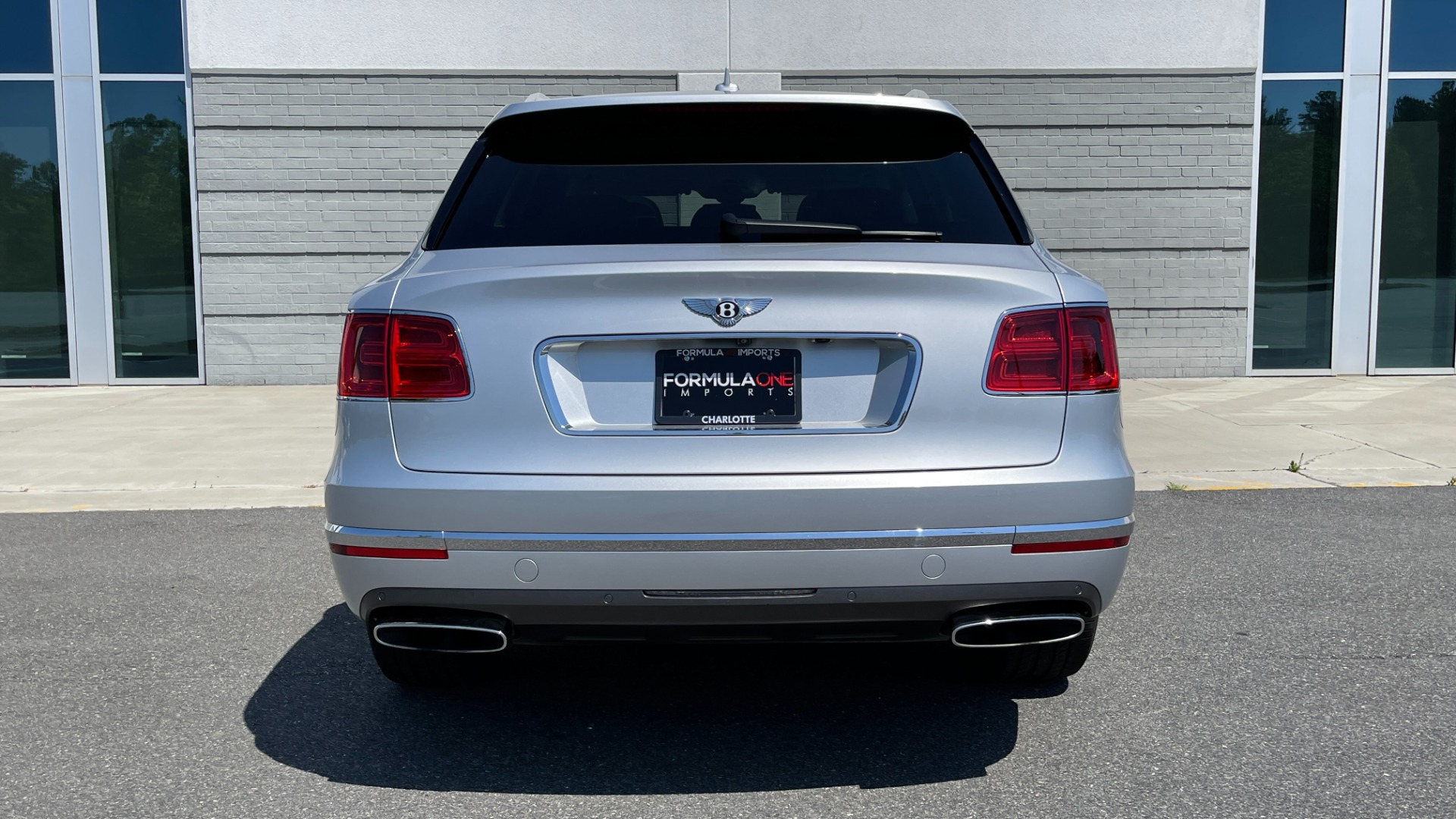 Used 2017 Bentley BENTAYGA W12 / NAV / SUNROOF / TOURING / ENTERTAINMENT / REARVIEW for sale Sold at Formula Imports in Charlotte NC 28227 9