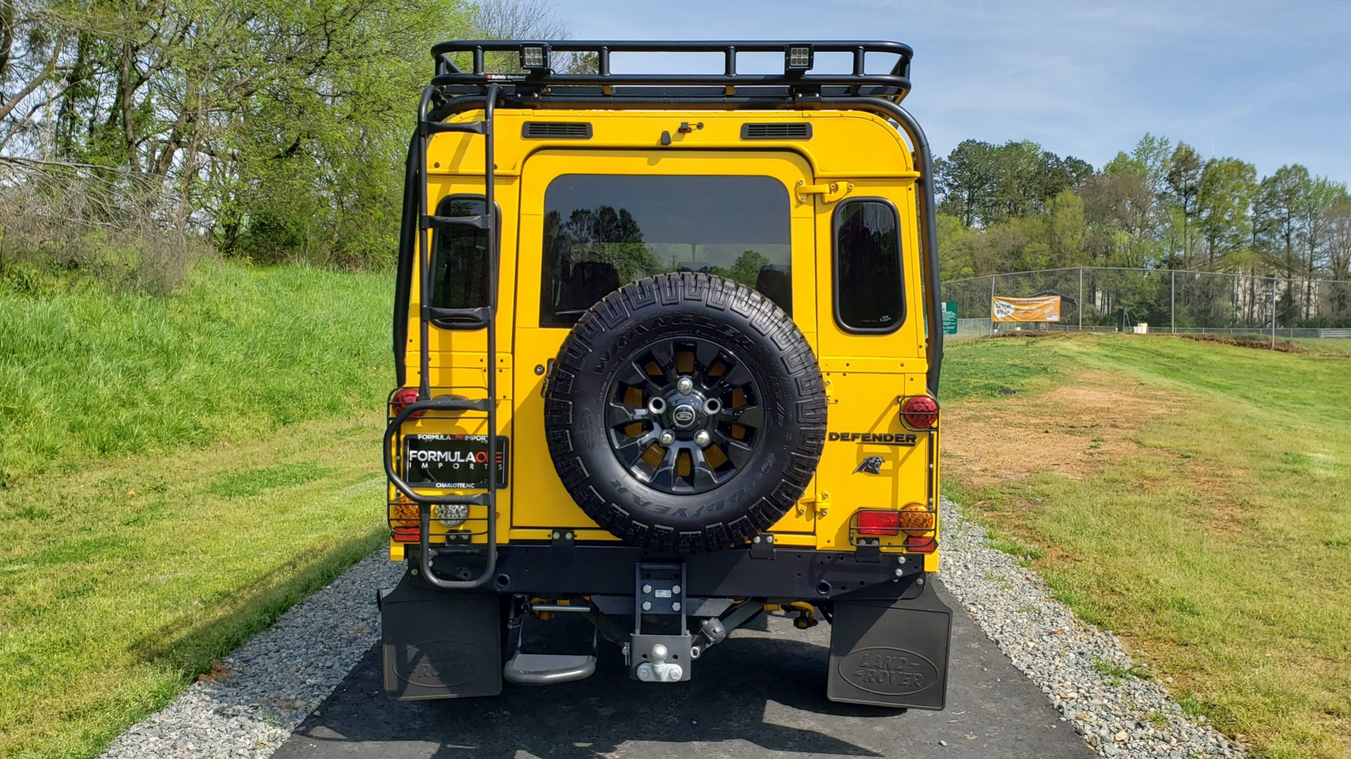 Used 1989 Land Rover DEFENDER 110 4x4 CUSTOM / FULLY RESTORED / FUEL INJECTION V8 / 5-SPD MANUAL for sale Sold at Formula Imports in Charlotte NC 28227 20