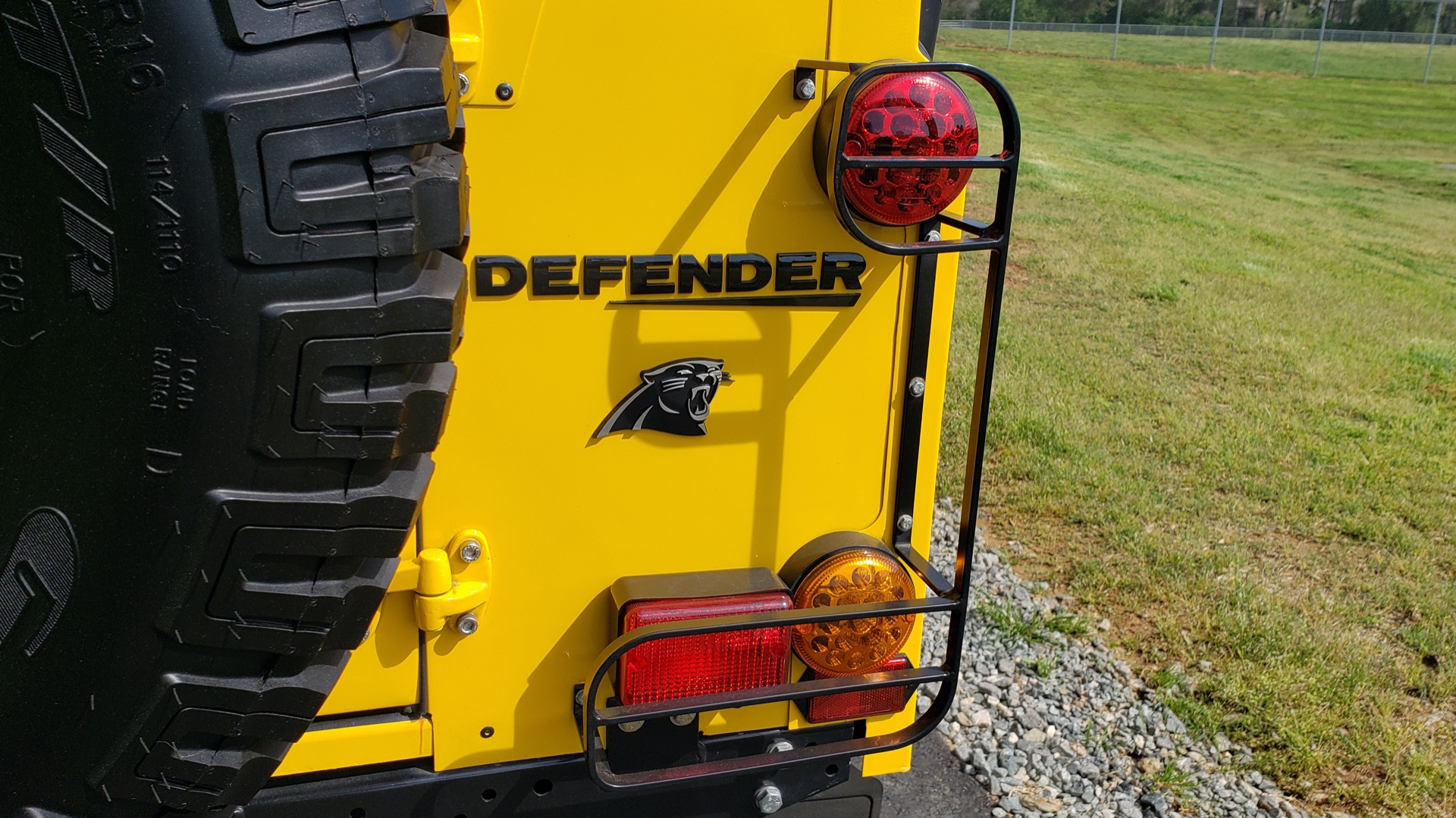 Used 1989 Land Rover Defender 110 4x4 Custom / Fully Restored / Fuel Injected V8 / 5-Spd Man for sale $60,000 at Formula Imports in Charlotte NC 28227 26