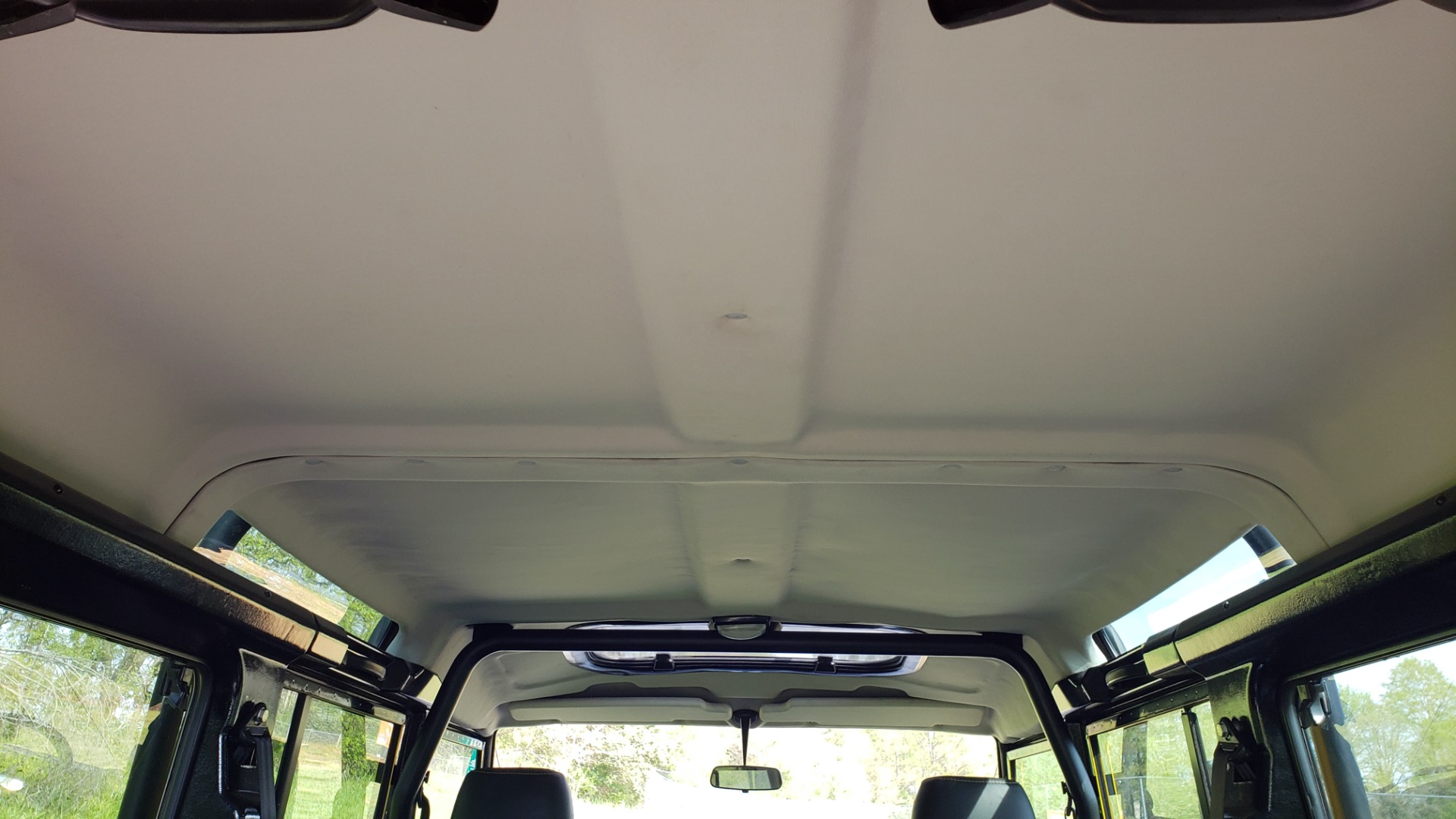 Used 1989 Land Rover DEFENDER 110 4x4 CUSTOM / FULLY RESTORED / FUEL INJECTION V8 / 5-SPD MANUAL for sale Sold at Formula Imports in Charlotte NC 28227 31