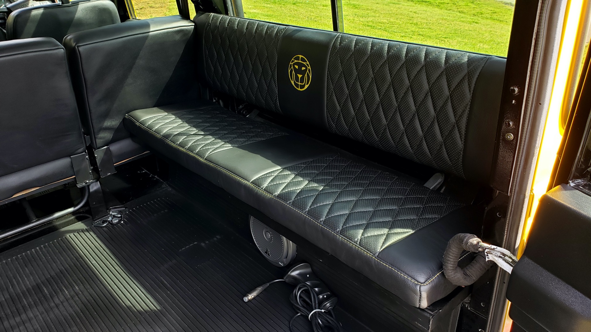 Used 1989 Land Rover DEFENDER 110 4x4 CUSTOM / FULLY RESTORED / FUEL INJECTION V8 / 5-SPD MANUAL for sale Sold at Formula Imports in Charlotte NC 28227 35
