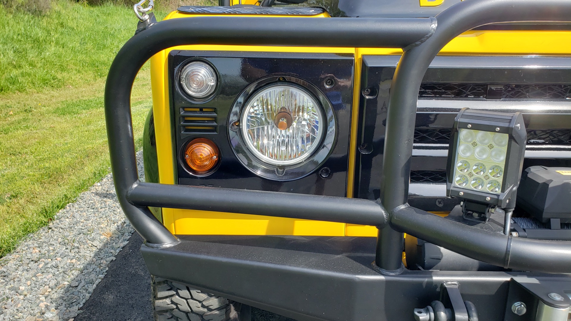 Used 1989 Land Rover DEFENDER 110 4x4 CUSTOM / FULLY RESTORED / FUEL INJECTION V8 / 5-SPD MANUAL for sale Sold at Formula Imports in Charlotte NC 28227 50