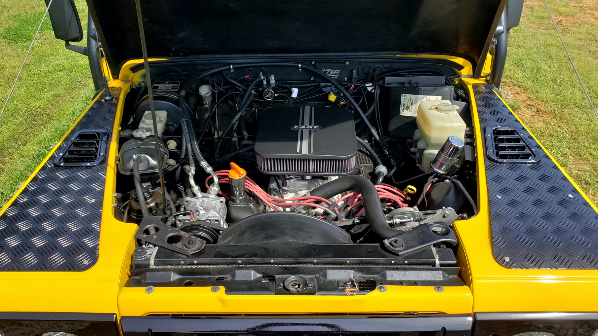 Used 1989 Land Rover DEFENDER 110 4x4 CUSTOM / FULLY RESTORED / FUEL INJECTION V8 / 5-SPD MANUAL for sale Sold at Formula Imports in Charlotte NC 28227 66
