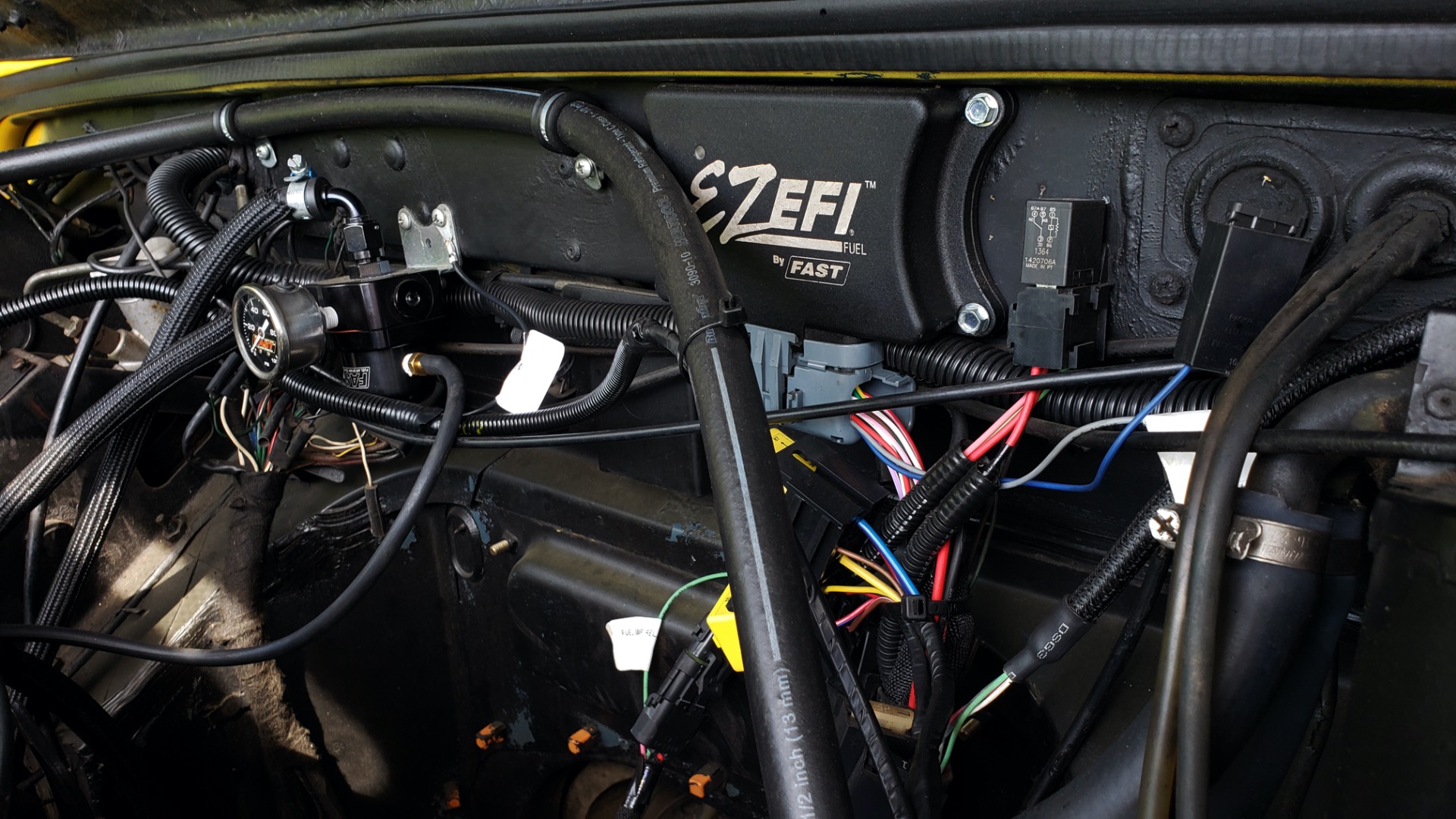 Used 1989 Land Rover DEFENDER 110 4x4 CUSTOM / FULLY RESTORED / FUEL INJECTION V8 / 5-SPD MANUAL for sale Sold at Formula Imports in Charlotte NC 28227 77