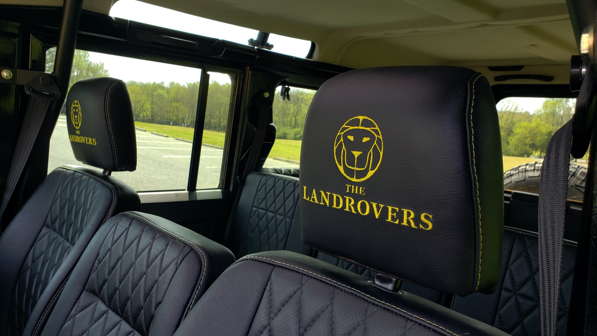 Used 1989 Land Rover DEFENDER 110 4x4 CUSTOM / FULLY RESTORED / FUEL INJECTION V8 / 5-SPD MANUAL for sale Sold at Formula Imports in Charlotte NC 28227 82