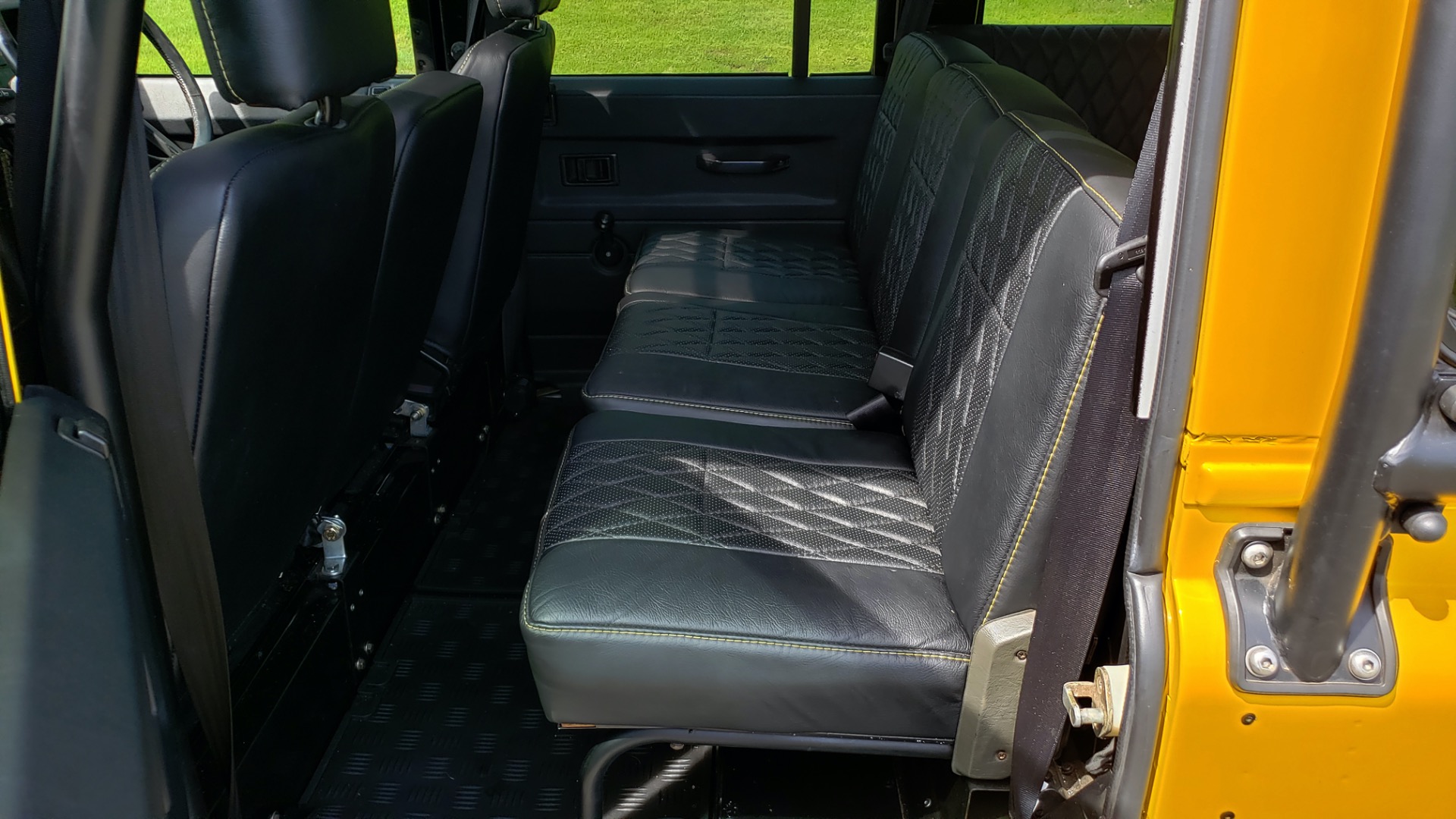 Used 1989 Land Rover Defender 110 4x4 Custom / Fully Restored / Fuel Injected V8 / 5-Spd Man for sale $60,000 at Formula Imports in Charlotte NC 28227 94