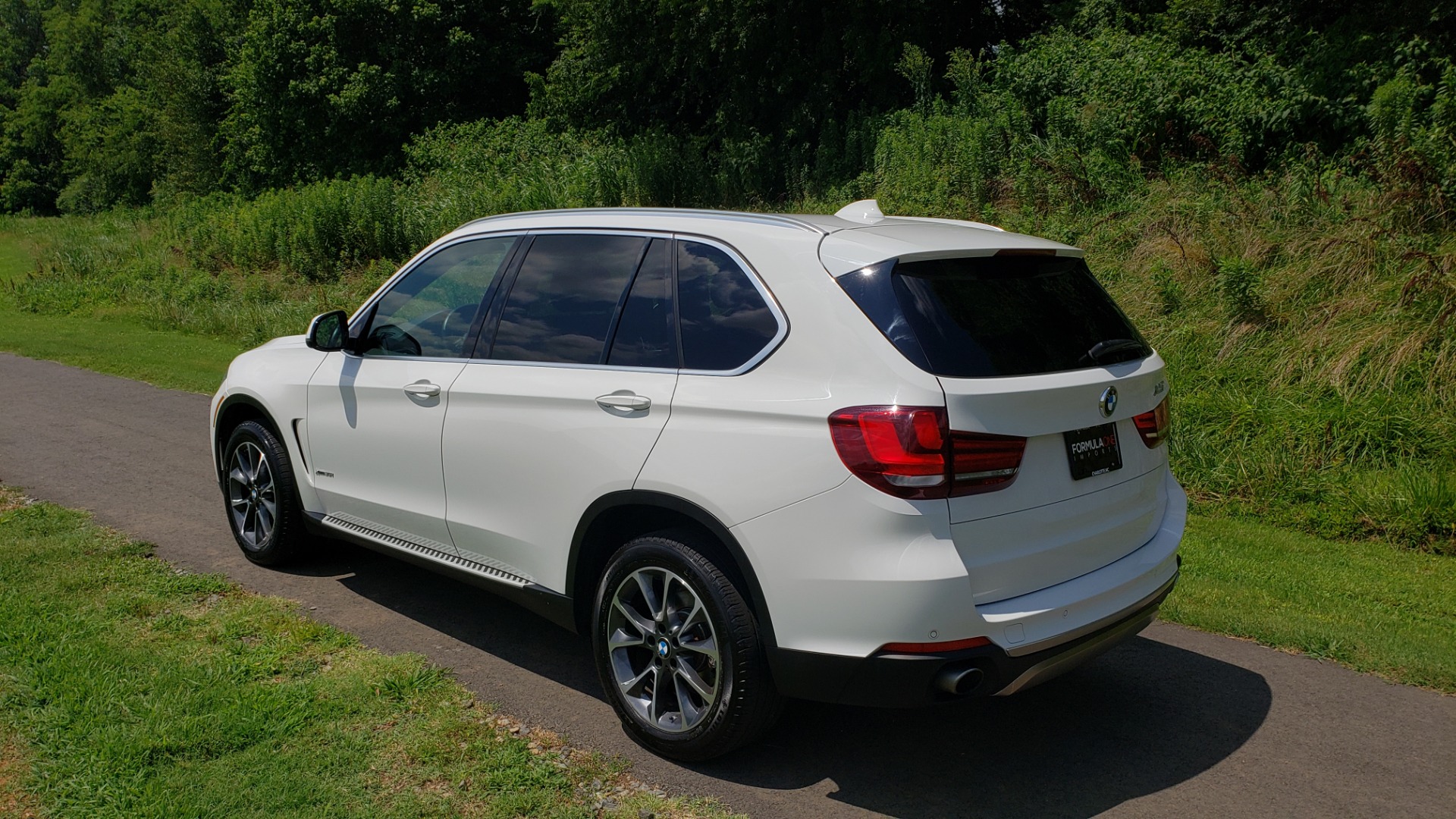 Used 2017 BMW X5 XDRIVE35I / NAV / PANOR-ROOF / HTD STS / REARVIEW for sale Sold at Formula Imports in Charlotte NC 28227 3