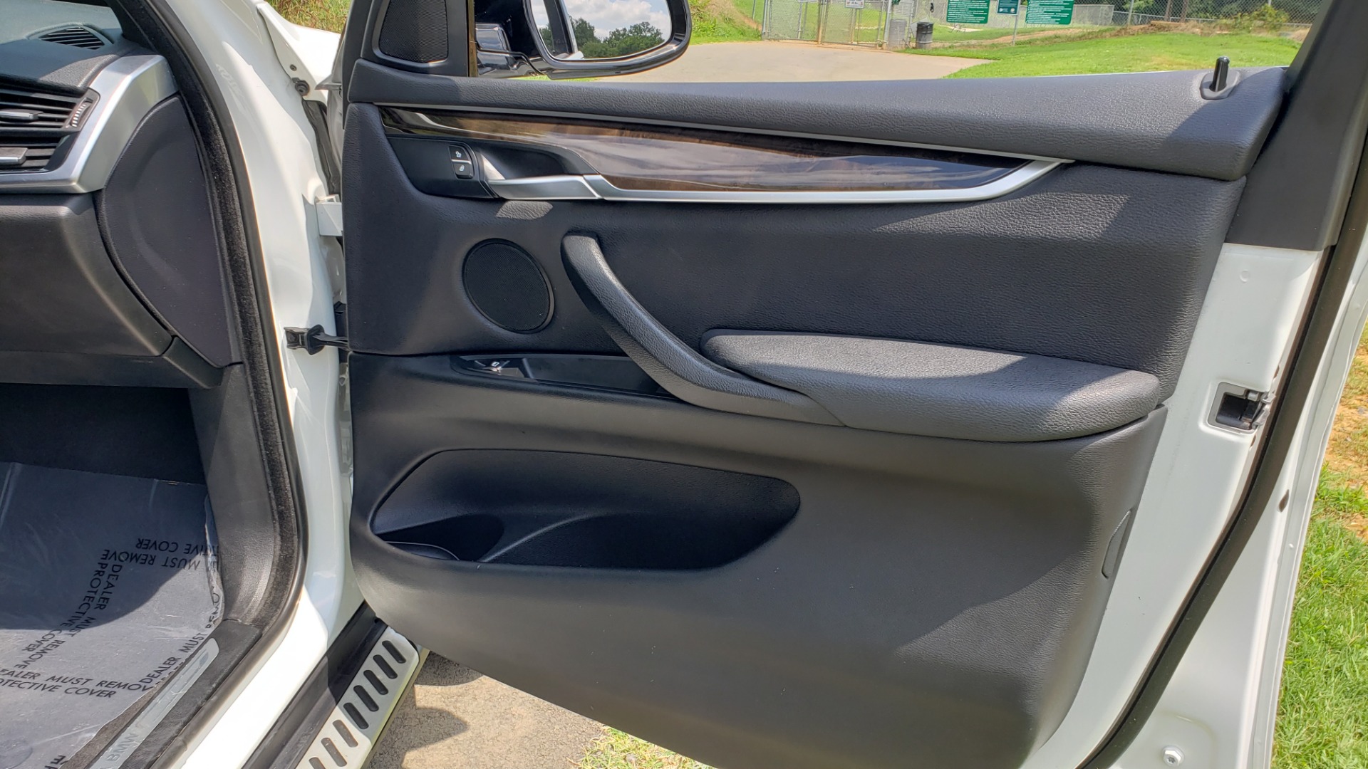 Used 2017 BMW X5 XDRIVE35I / NAV / SUNROOF / RUNNING BOARDS / REARVIEW for sale $33,995 at Formula Imports in Charlotte NC 28227 69