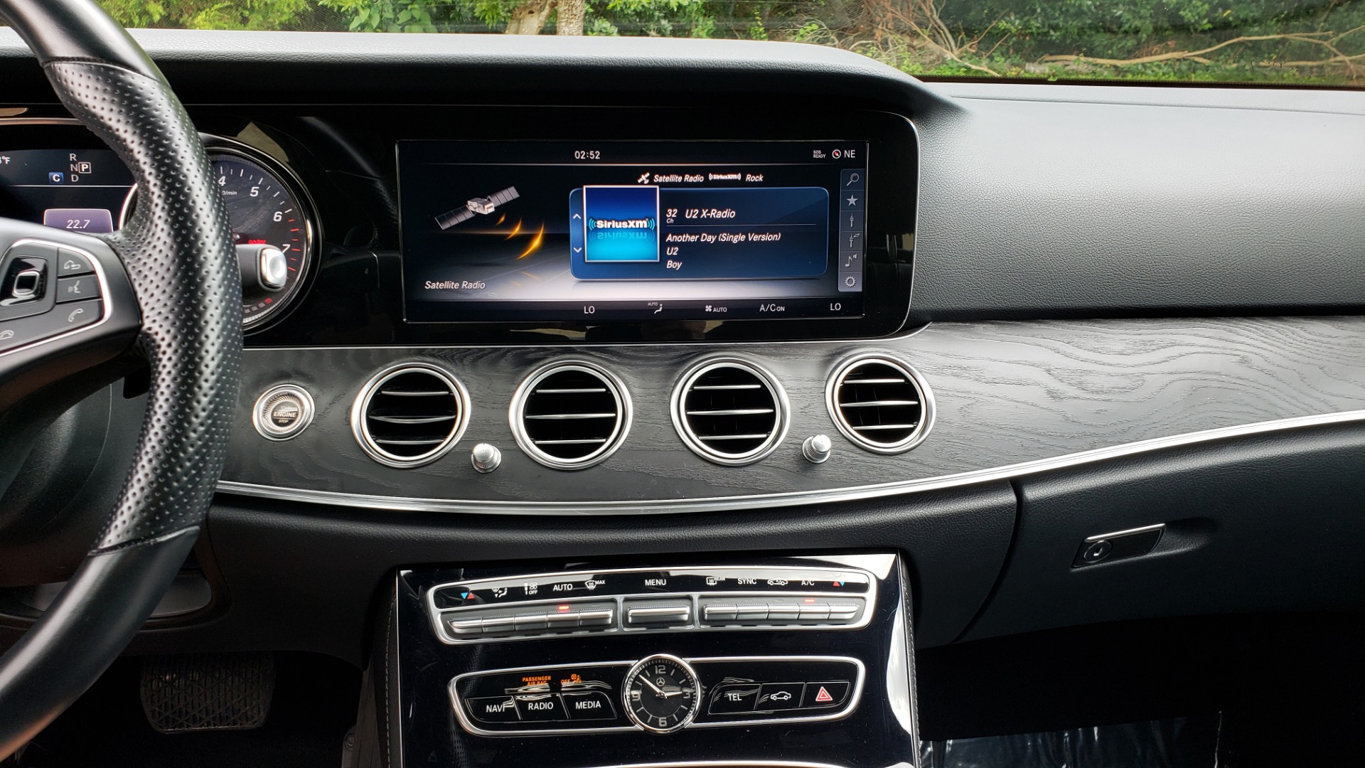 Used 2017 Mercedes-Benz E-CLASS E 300 SPORT 4MATIC / PREM PKG / NAV / SUNROOF / BURMESTER SND / REARVIEW for sale Sold at Formula Imports in Charlotte NC 28227 40
