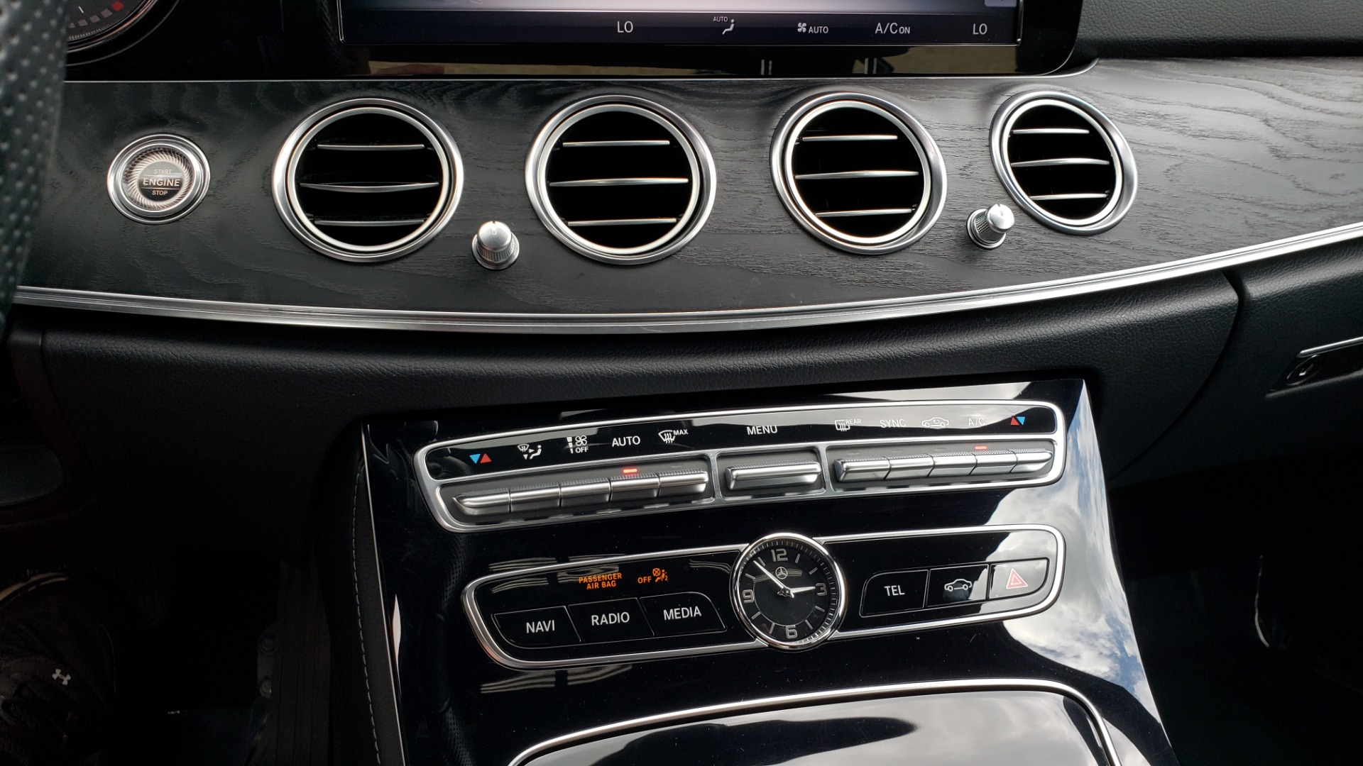 Used 2017 Mercedes-Benz E-CLASS E 300 SPORT 4MATIC / PREM PKG / NAV / SUNROOF / BURMESTER SND / REARVIEW for sale Sold at Formula Imports in Charlotte NC 28227 44