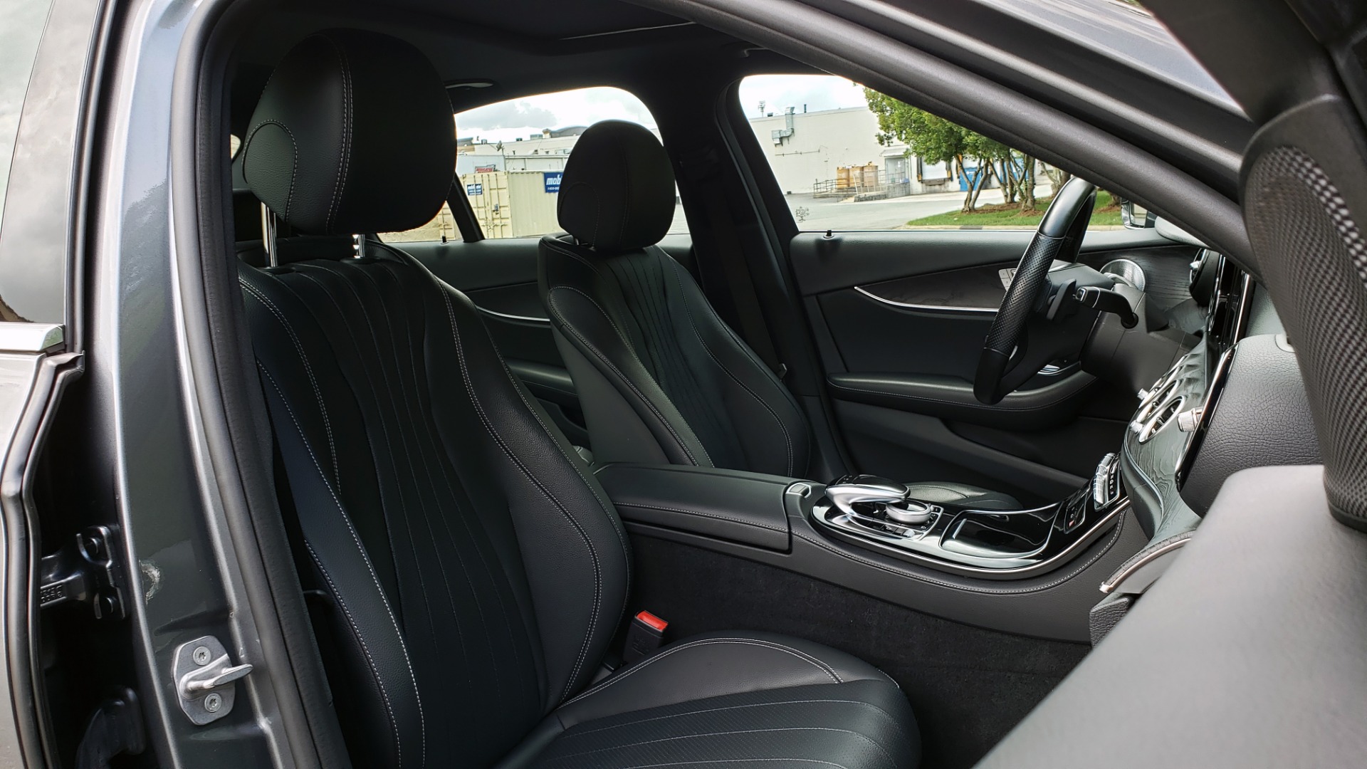 Used 2017 Mercedes-Benz E-Class E 300 4MATIC PREMIUM / SPORT / NAV / BURMESTER / HTD STS / REARVIEW for sale $30,495 at Formula Imports in Charlotte NC 28227 62
