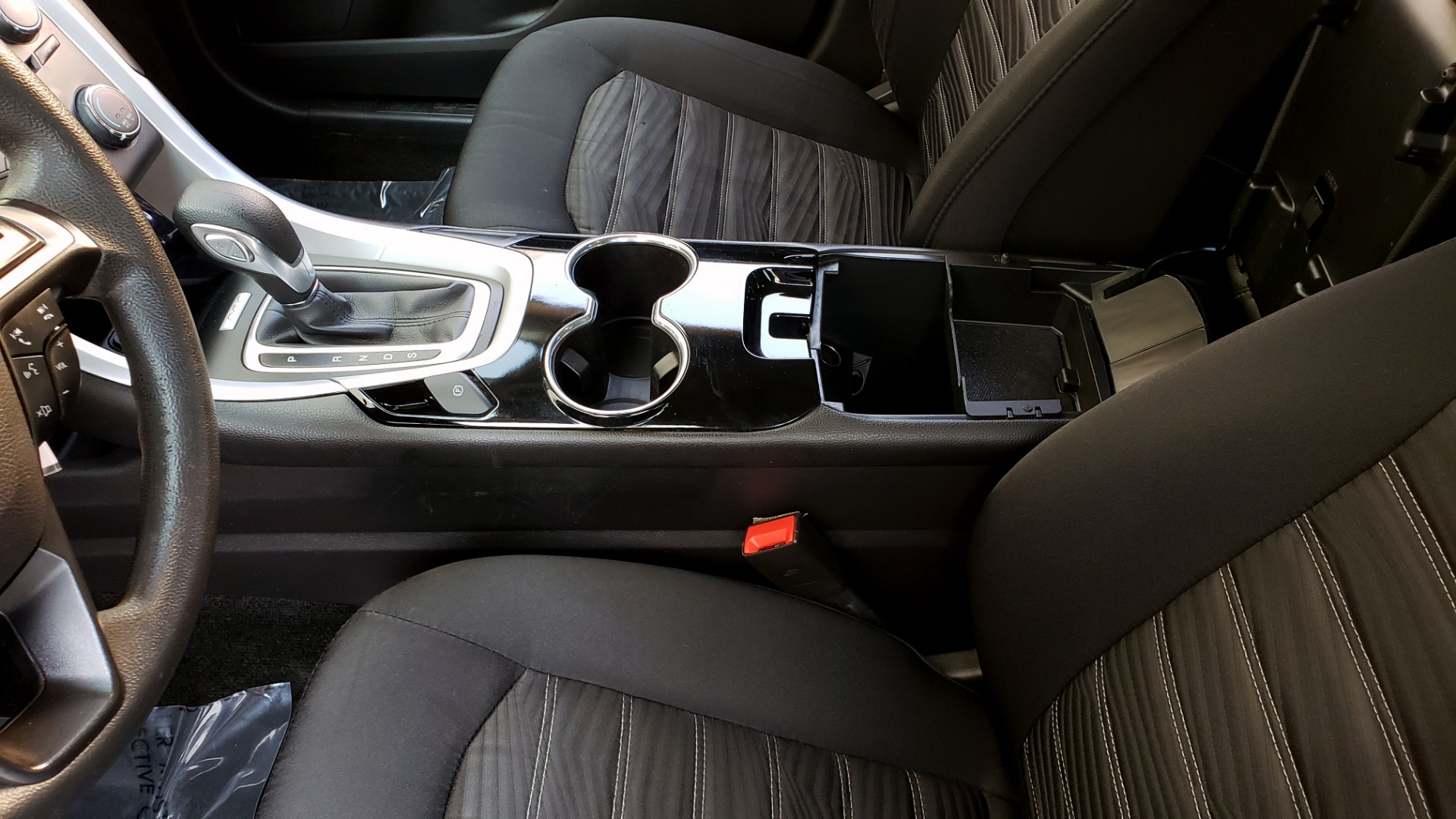 Used 2016 Ford FUSION SE SEDAN / 4-CYL / 6-SPD AUTO / CLOTH SEATS / REARVIEW for sale Sold at Formula Imports in Charlotte NC 28227 36