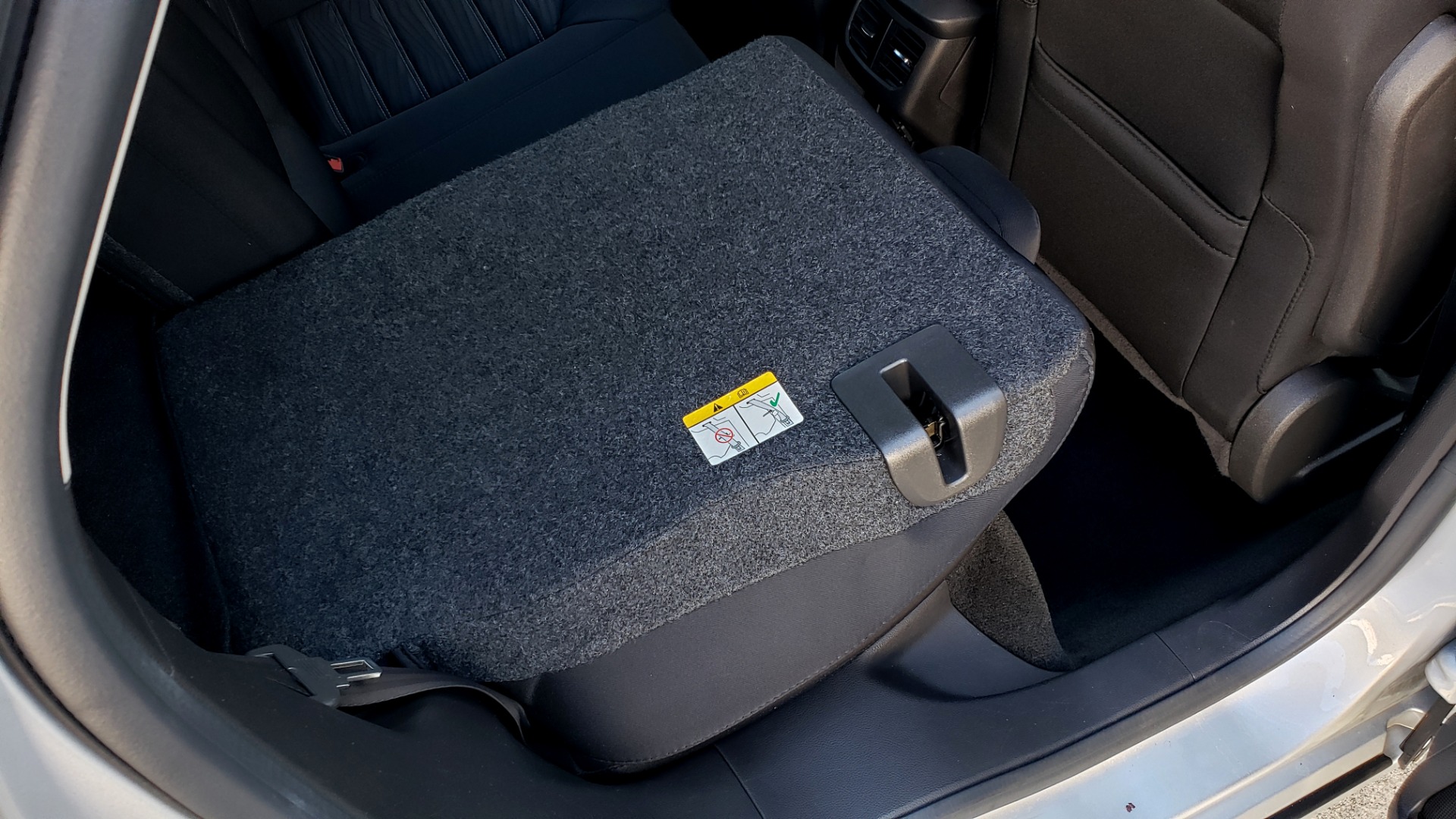 Used 2016 Ford FUSION SE SEDAN / 4-CYL / 6-SPD AUTO / CLOTH SEATS / REARVIEW for sale Sold at Formula Imports in Charlotte NC 28227 52
