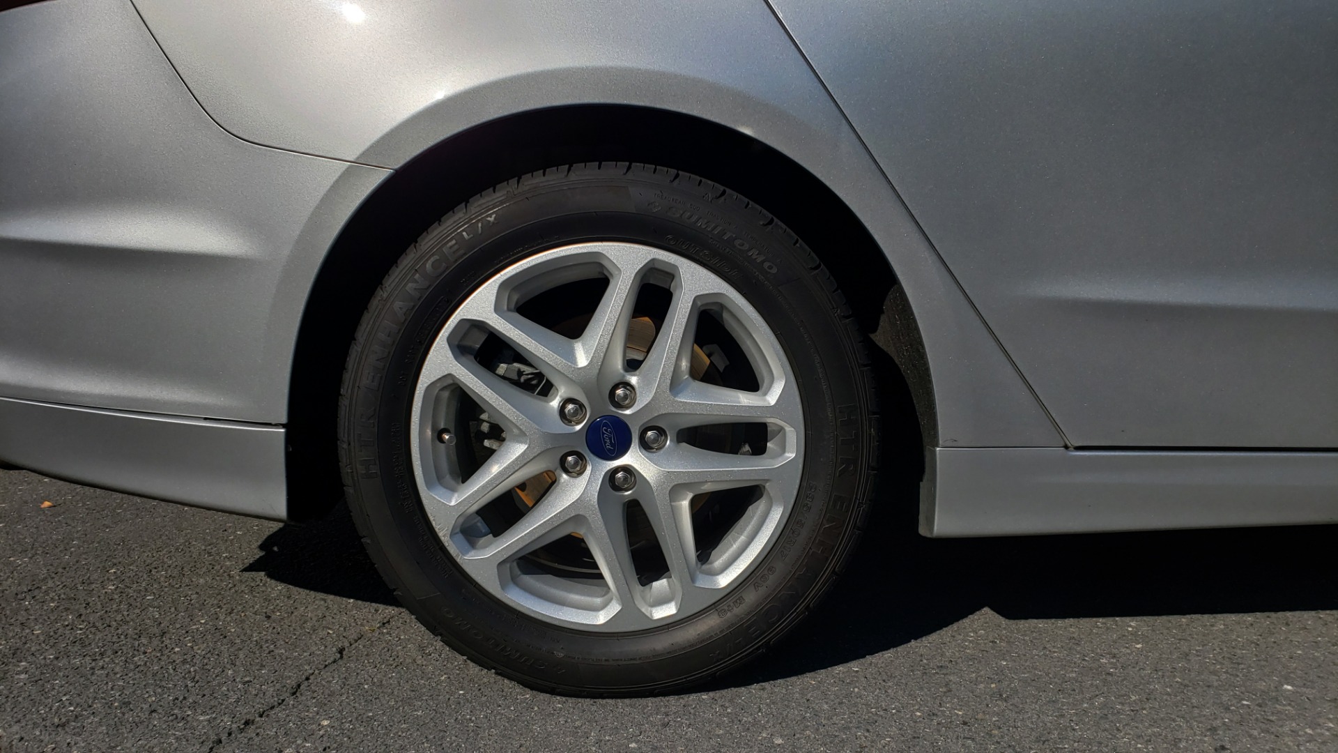 Used 2016 Ford FUSION SE SEDAN / 4-CYL / 6-SPD AUTO / CLOTH SEATS / REARVIEW for sale Sold at Formula Imports in Charlotte NC 28227 58