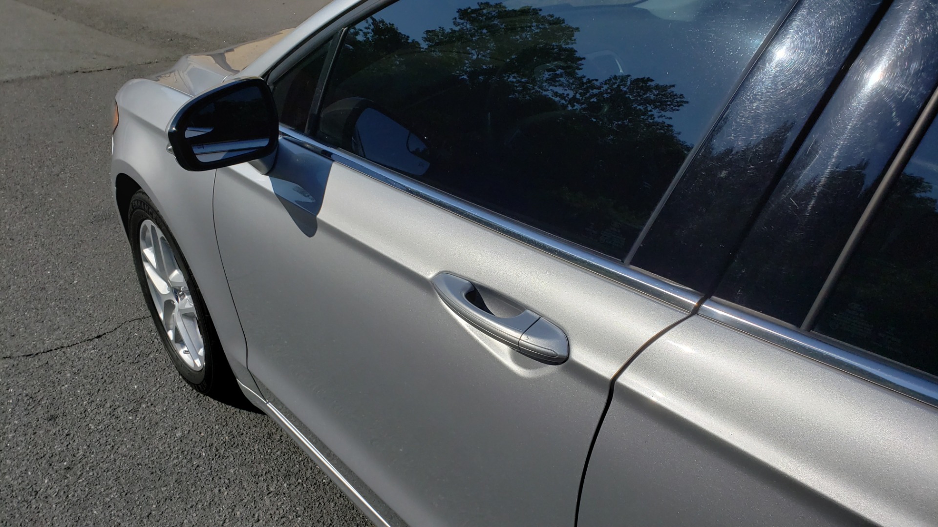 Used 2016 Ford FUSION SE SEDAN / 4-CYL / 6-SPD AUTO / CLOTH SEATS / REARVIEW for sale Sold at Formula Imports in Charlotte NC 28227 7