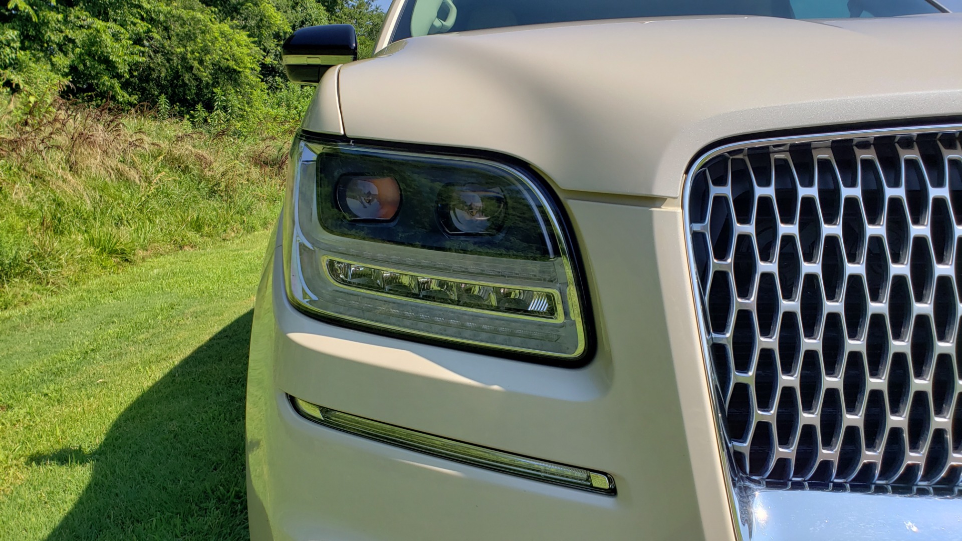 Used 2018 Lincoln NAVIGATOR PREMIERE 4X2 / TWIN-TURBO V6 / NAV / 3-ROW / REARVIEW for sale Sold at Formula Imports in Charlotte NC 28227 12