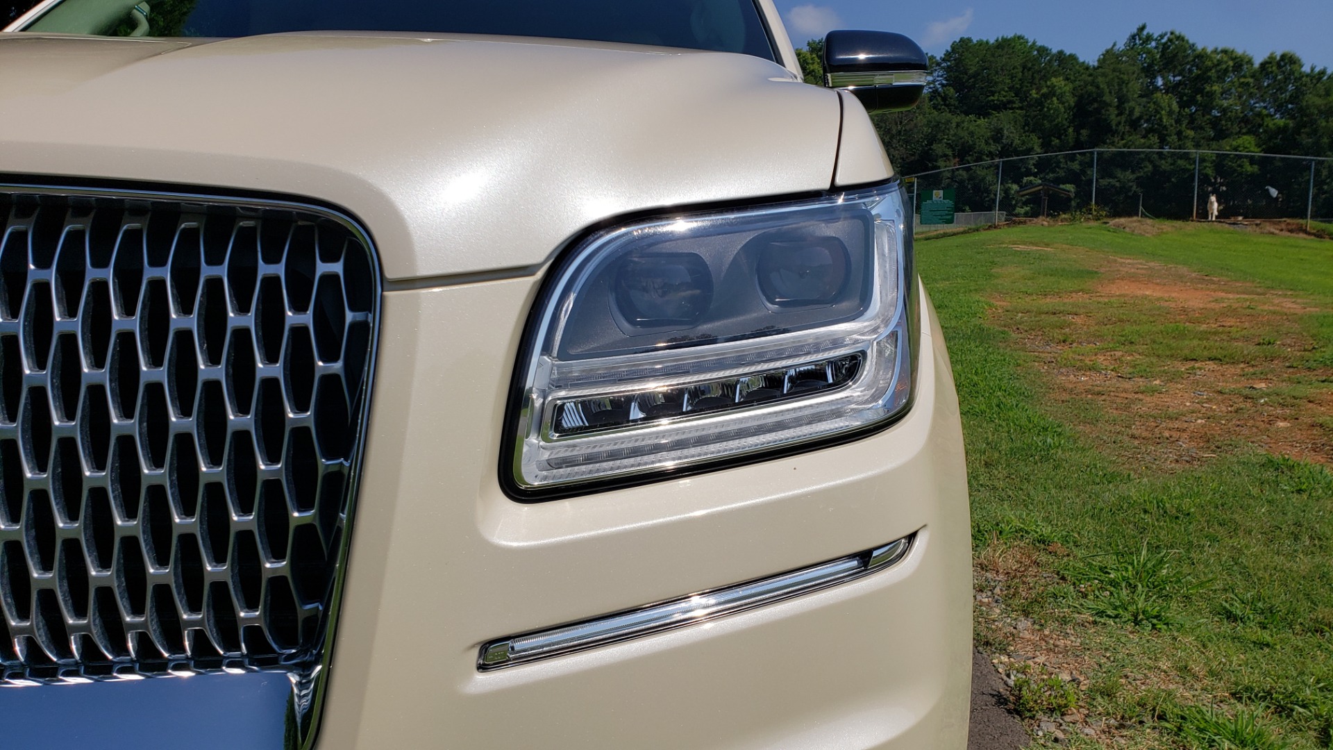 Used 2018 Lincoln NAVIGATOR PREMIERE 4X2 / TWIN-TURBO V6 / NAV / 3-ROW / REARVIEW for sale Sold at Formula Imports in Charlotte NC 28227 13