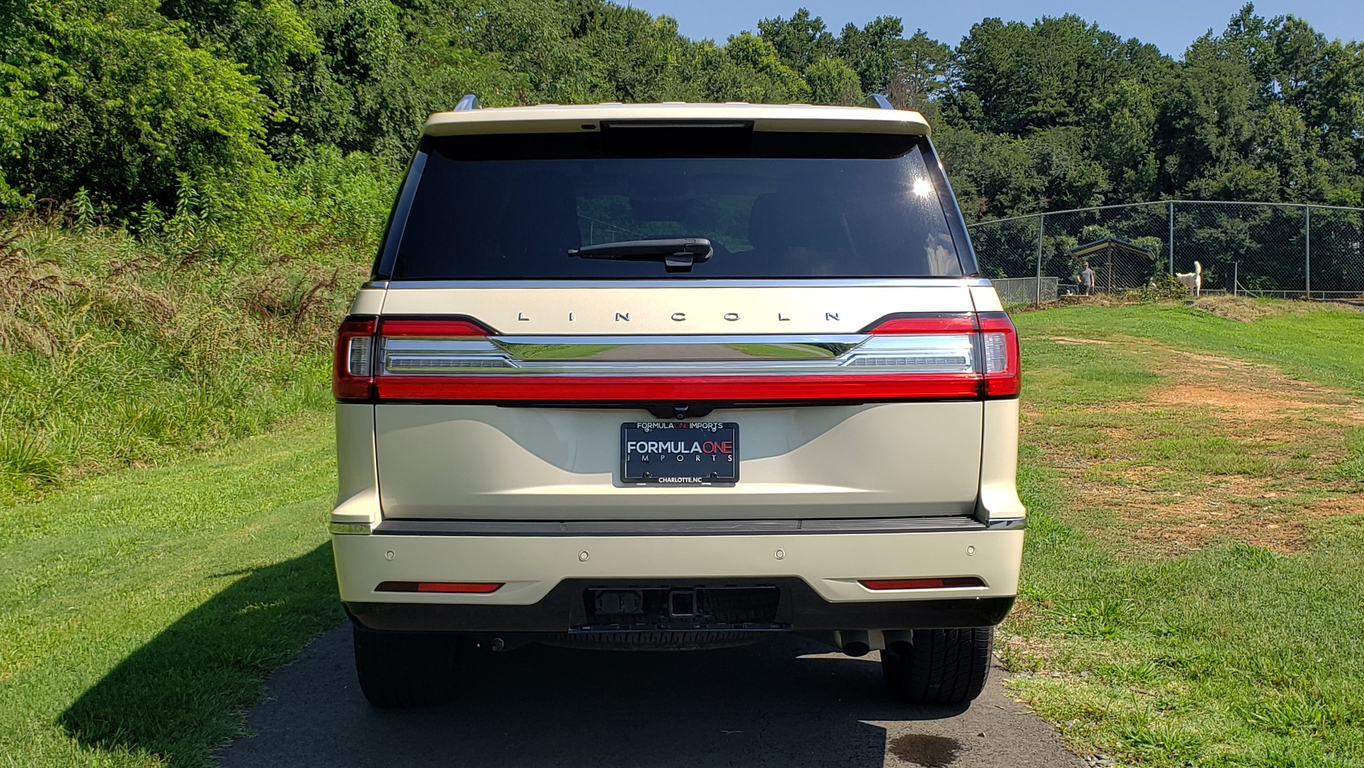 Used 2018 Lincoln NAVIGATOR PREMIERE 4X2 / TWIN-TURBO V6 / NAV / 3-ROW / REARVIEW for sale Sold at Formula Imports in Charlotte NC 28227 32