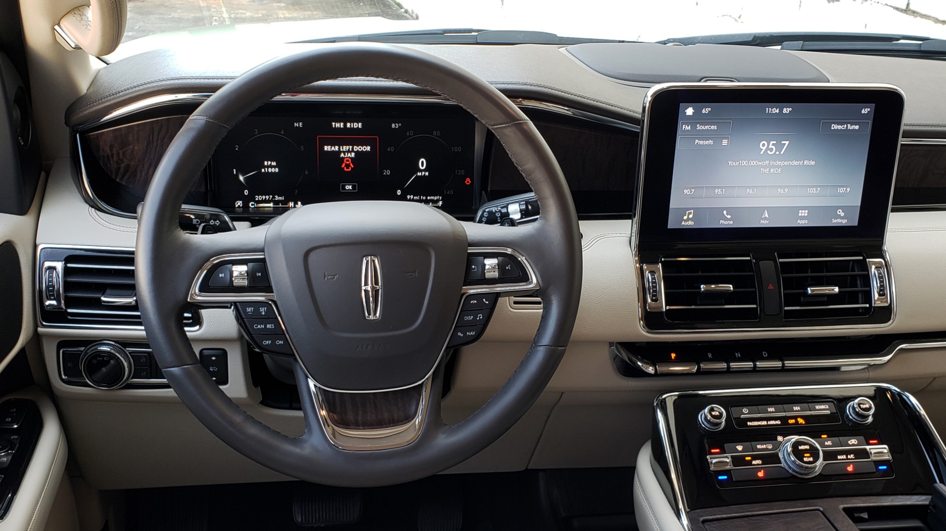 Used 2018 Lincoln NAVIGATOR PREMIERE 4X2 / TWIN-TURBO V6 / NAV / 3-ROW / REARVIEW for sale Sold at Formula Imports in Charlotte NC 28227 45