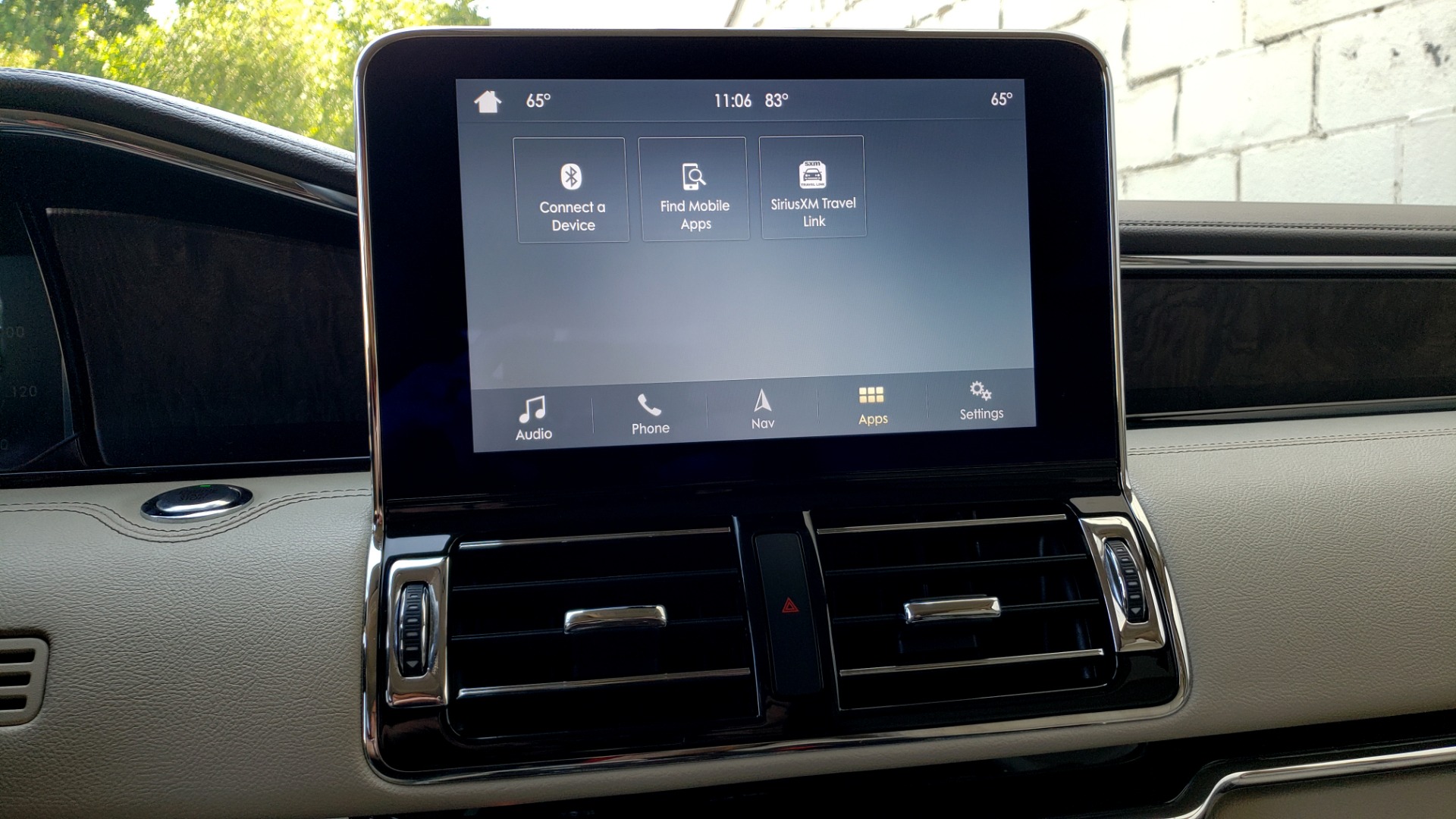 Used 2018 Lincoln NAVIGATOR PREMIERE 4X2 / TWIN-TURBO V6 / NAV / 3-ROW / REARVIEW for sale Sold at Formula Imports in Charlotte NC 28227 54