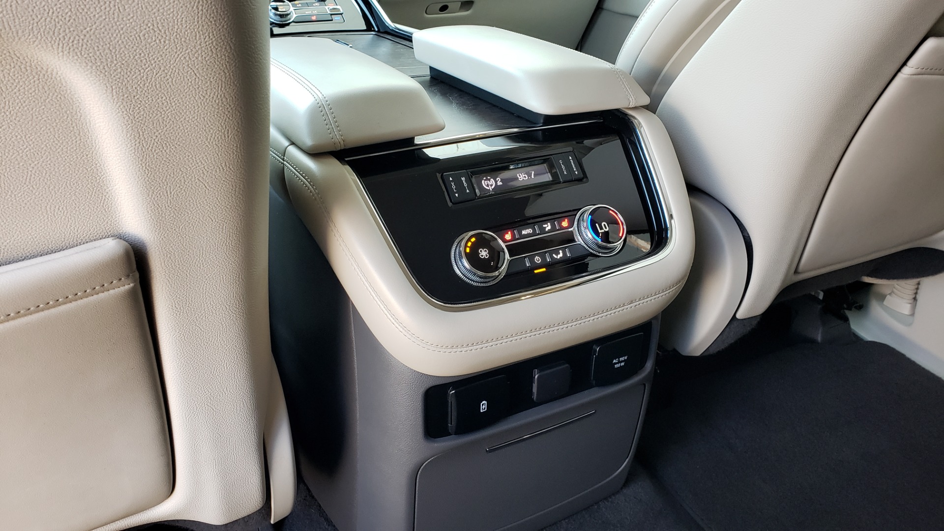 Used 2018 Lincoln NAVIGATOR PREMIERE 4X2 / TWIN-TURBO V6 / NAV / 3-ROW / REARVIEW for sale Sold at Formula Imports in Charlotte NC 28227 74
