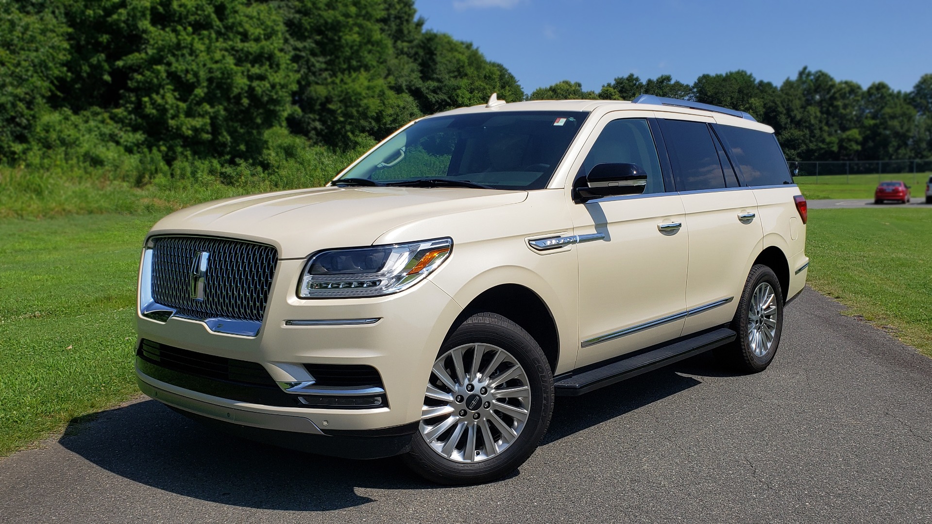Used 2018 Lincoln NAVIGATOR PREMIERE 4X2 / TWIN-TURBO V6 / NAV / 3-ROW / REARVIEW for sale Sold at Formula Imports in Charlotte NC 28227 1