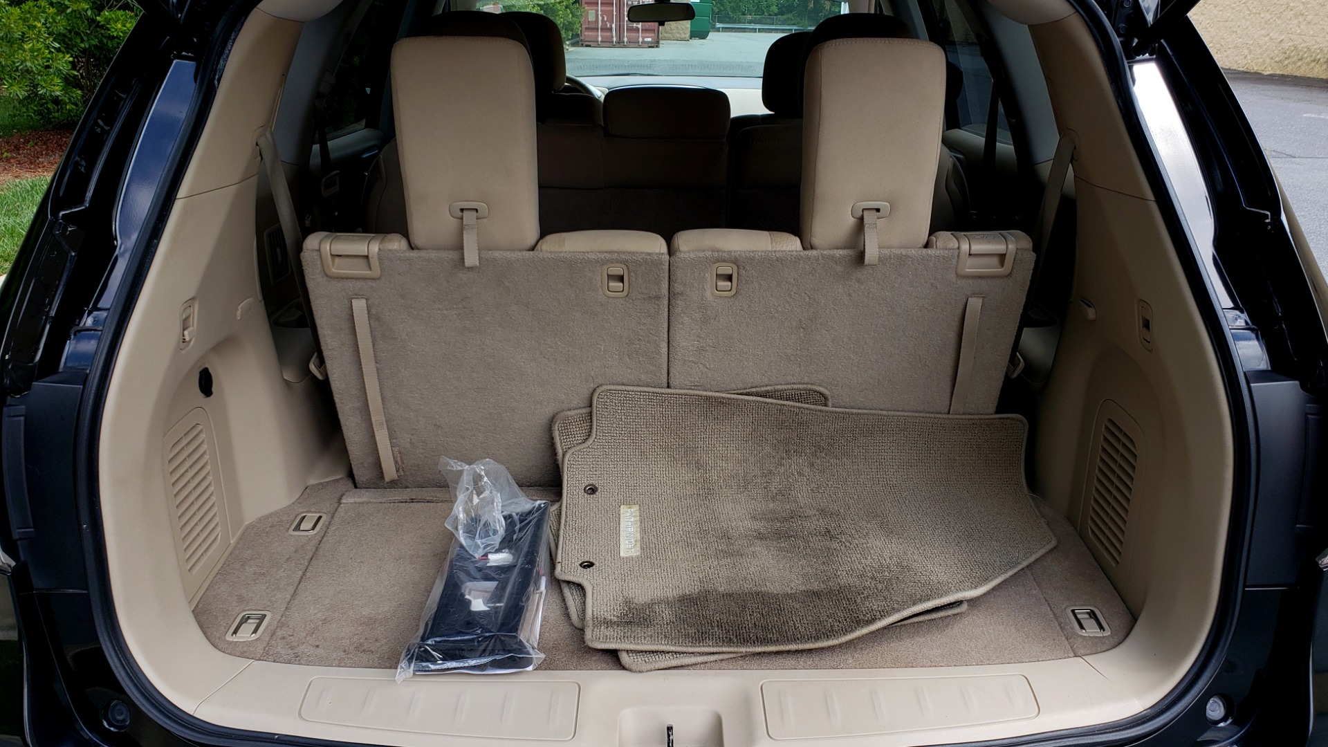 Used 2013 Nissan PATHFINDER SV 3.5L V6 / 3-ROW SEATING / TRAILER HITCH / REARVIEW for sale Sold at Formula Imports in Charlotte NC 28227 13