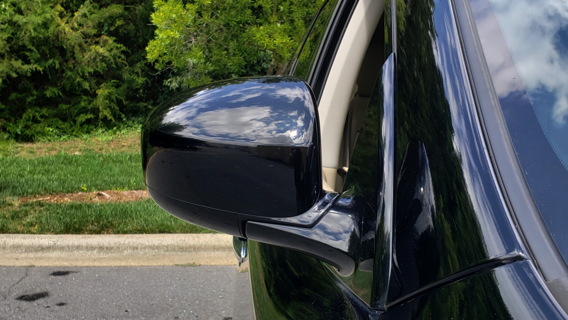 Used 2013 Nissan PATHFINDER SV 3.5L V6 / 3-ROW SEATING / TRAILER HITCH / REARVIEW for sale Sold at Formula Imports in Charlotte NC 28227 21