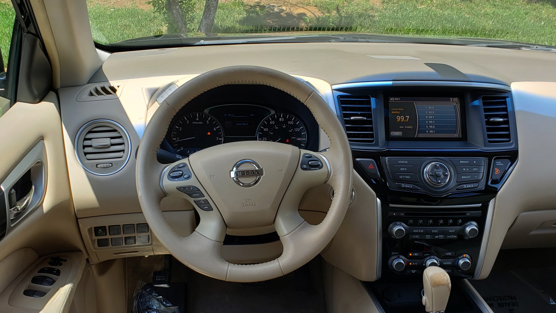 Used 2013 Nissan PATHFINDER SV 3.5L V6 / 3-ROW SEATING / TRAILER HITCH / REARVIEW for sale Sold at Formula Imports in Charlotte NC 28227 35
