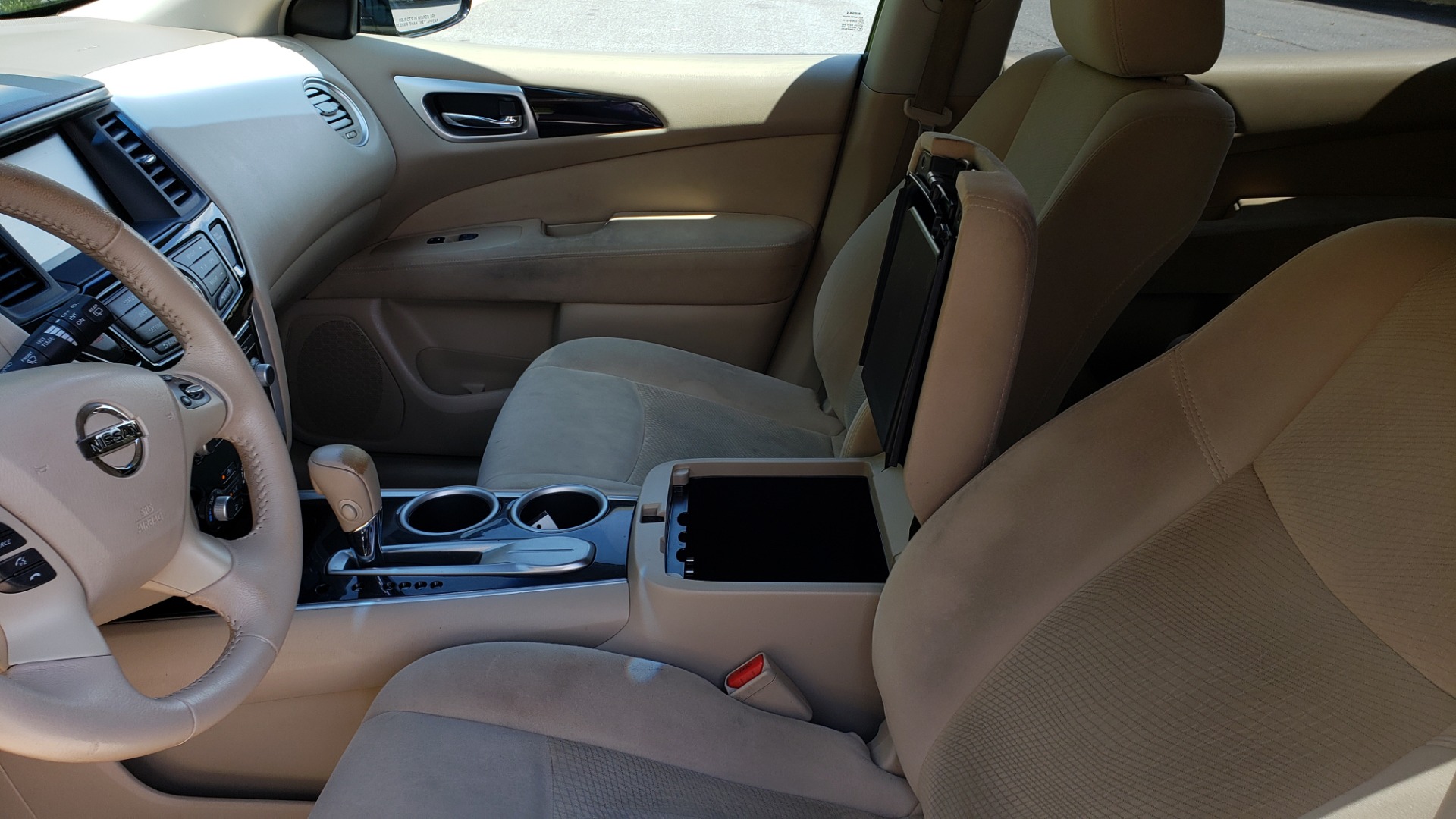 Used 2013 Nissan PATHFINDER SV 3.5L V6 / 3-ROW SEATING / TRAILER HITCH / REARVIEW for sale Sold at Formula Imports in Charlotte NC 28227 44