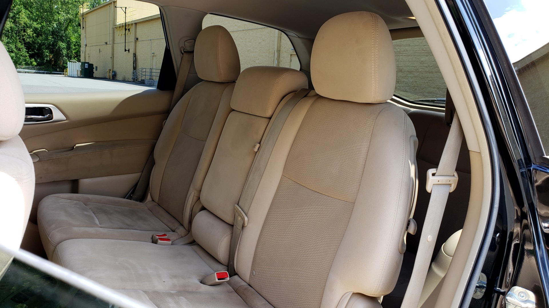 Used 2013 Nissan PATHFINDER SV 3.5L V6 / 3-ROW SEATING / TRAILER HITCH / REARVIEW for sale Sold at Formula Imports in Charlotte NC 28227 51