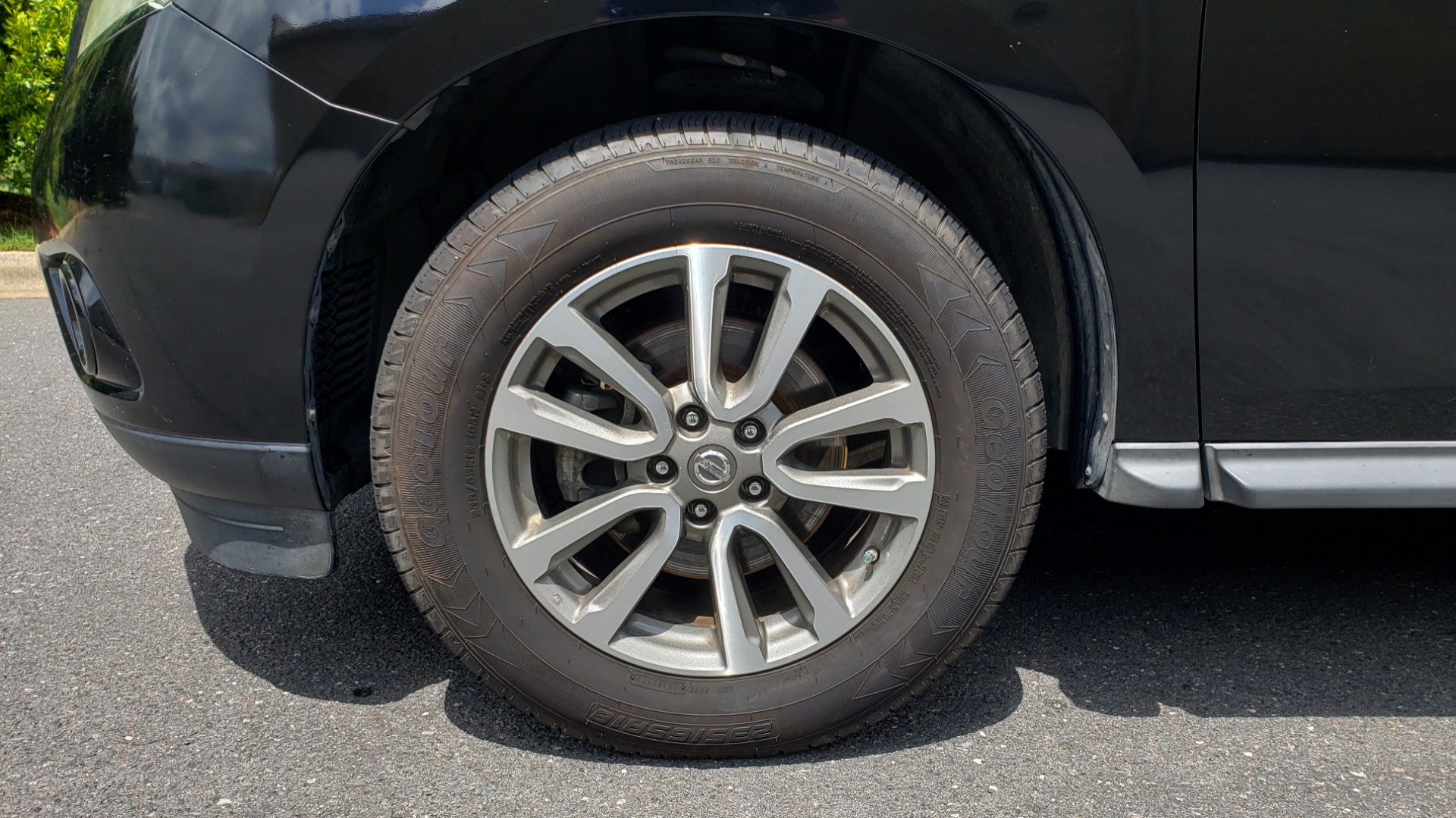 Used 2013 Nissan PATHFINDER SV 3.5L V6 / 3-ROW SEATING / TRAILER HITCH / REARVIEW for sale Sold at Formula Imports in Charlotte NC 28227 70