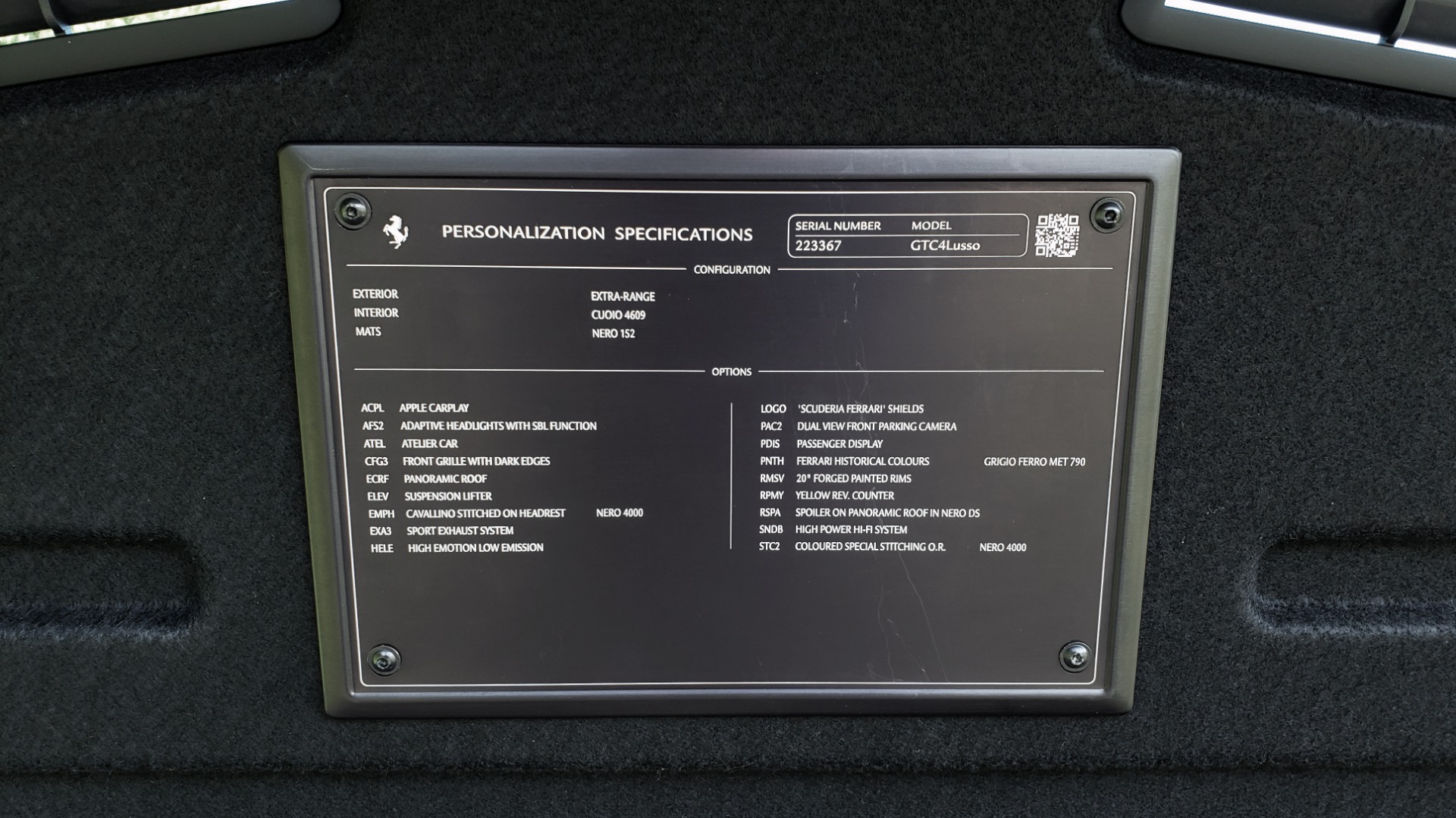 Used 2017 Ferrari GTC4 LUSSO AWD / PANO-ROOF / APPLE CAR PLAY / SUSP LIFT / JBL SOUND for sale $191,999 at Formula Imports in Charlotte NC 28227 29