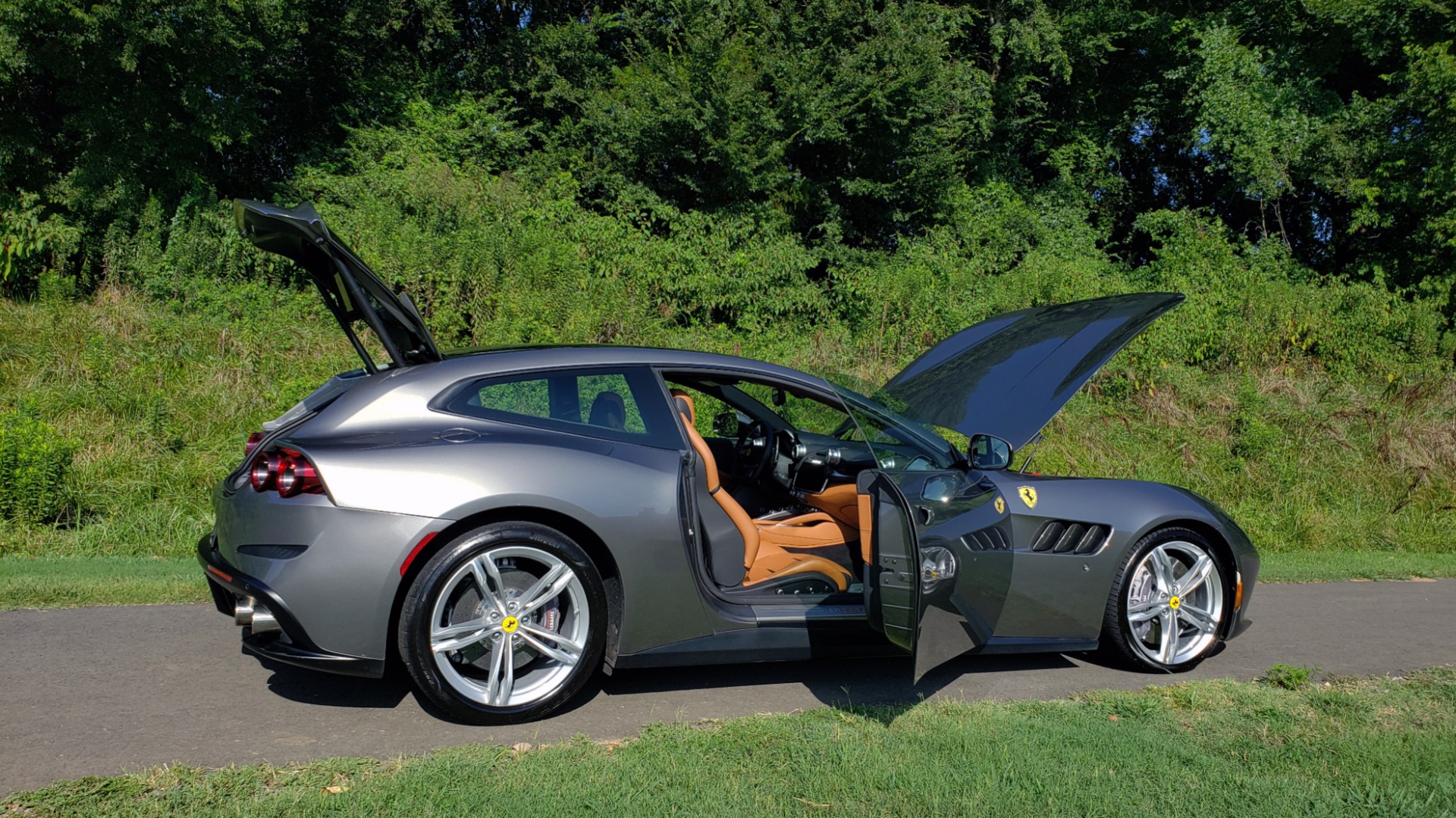 Used 2017 Ferrari GTC4Lusso for sale Sold at Formula Imports in Charlotte NC 28227 33