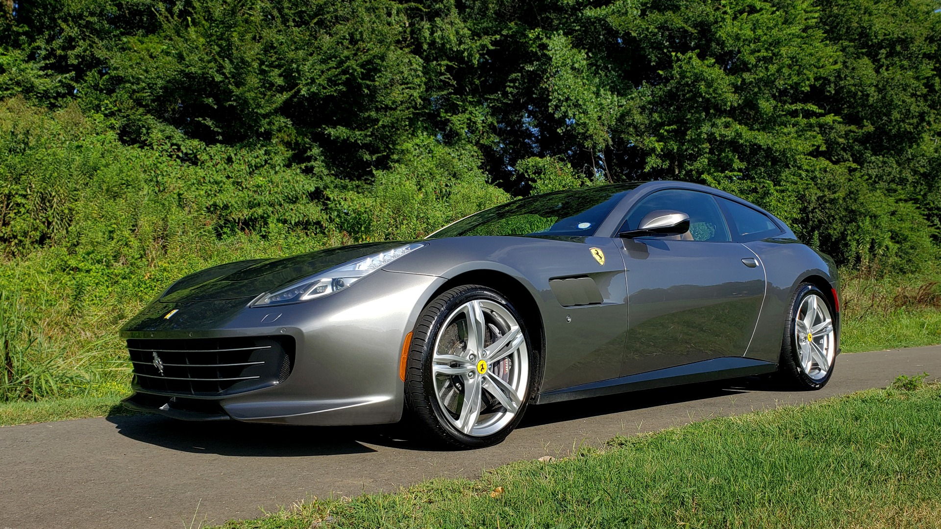Used 2017 Ferrari GTC4Lusso for sale Sold at Formula Imports in Charlotte NC 28227 4